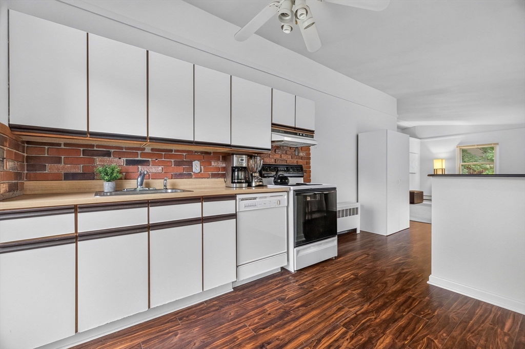 6 Fernbrook Rd