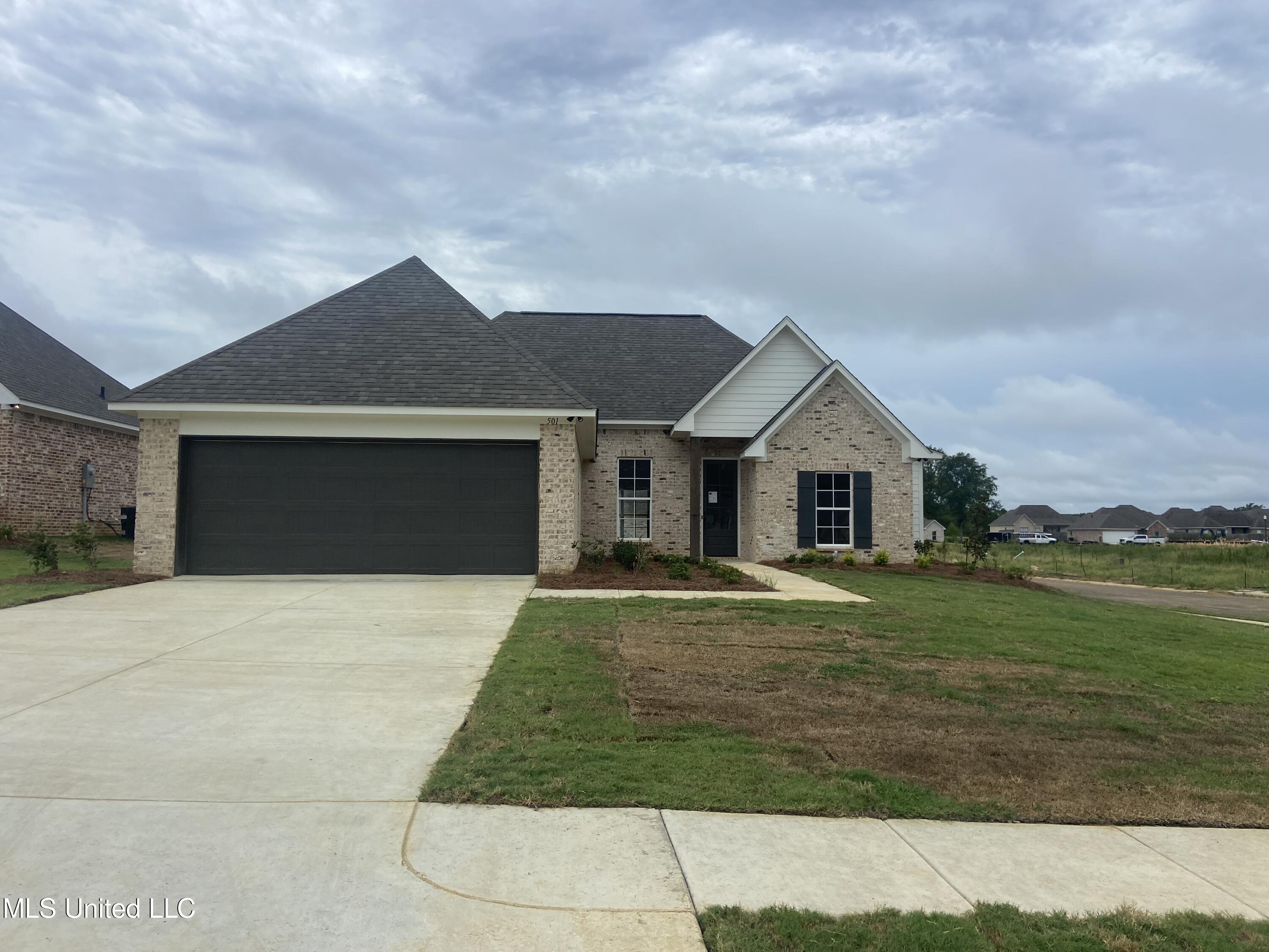 501 Black Cherry Cove