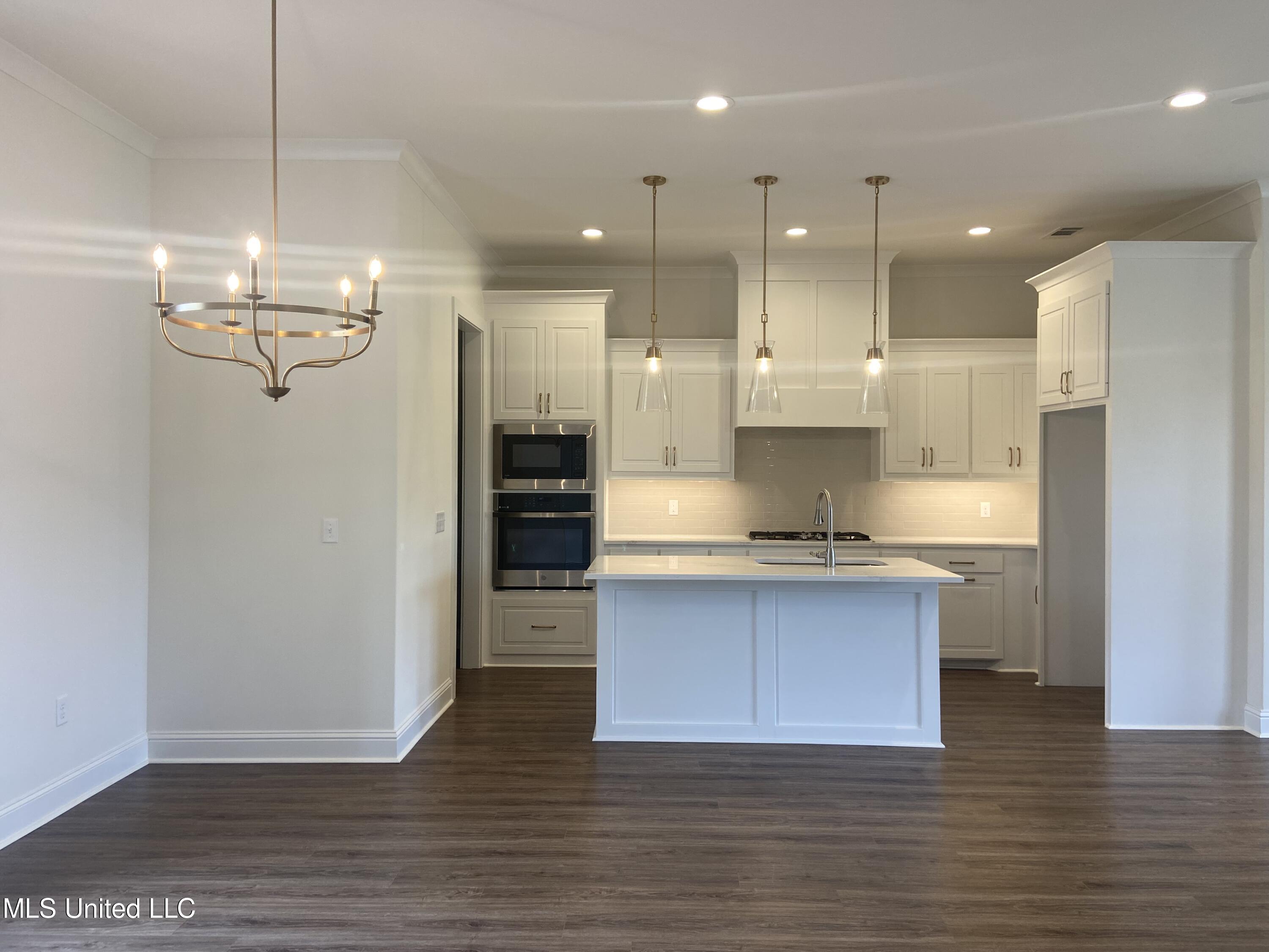501 Black Cherry Cove