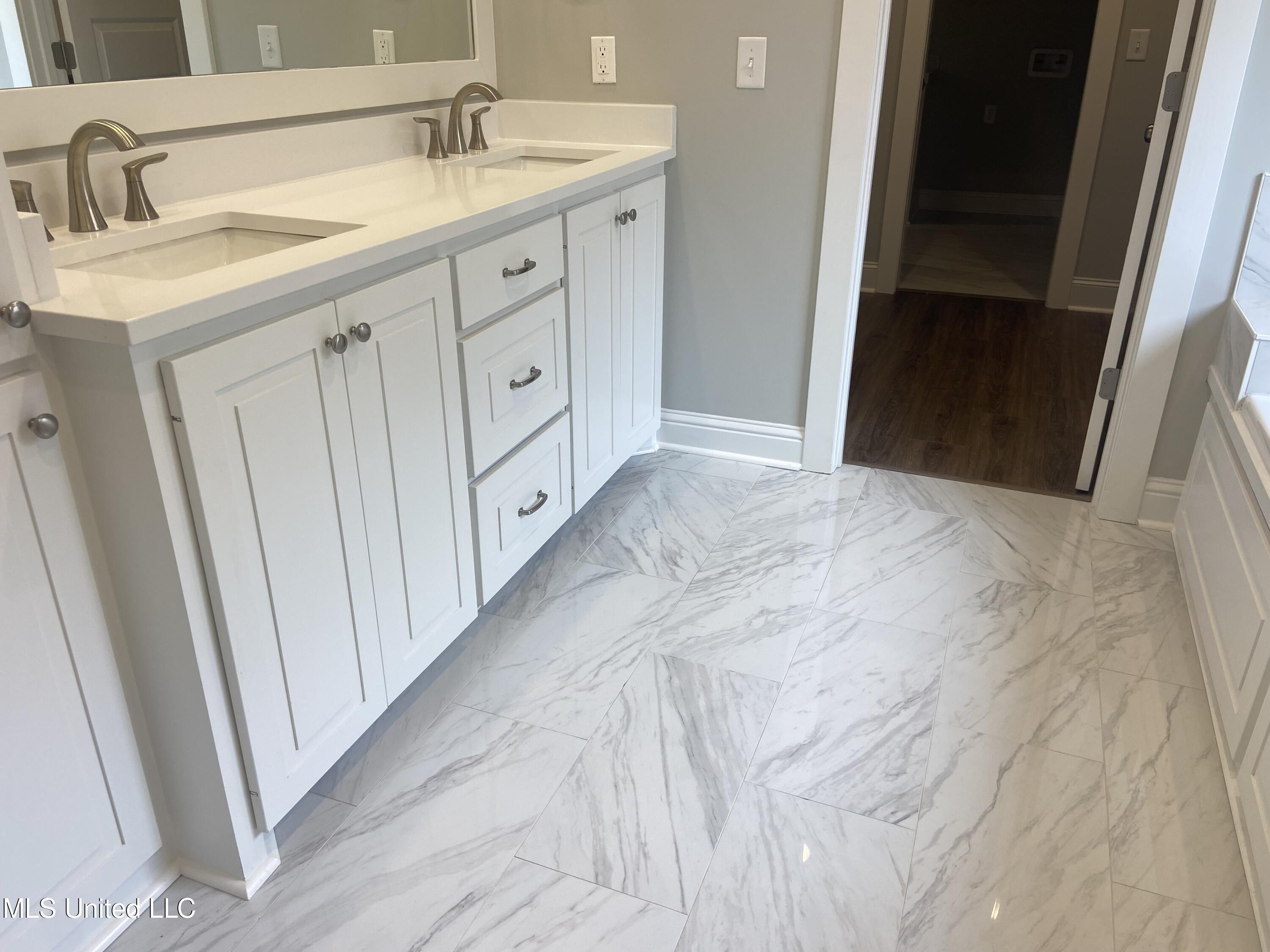501 Black Cherry Cove