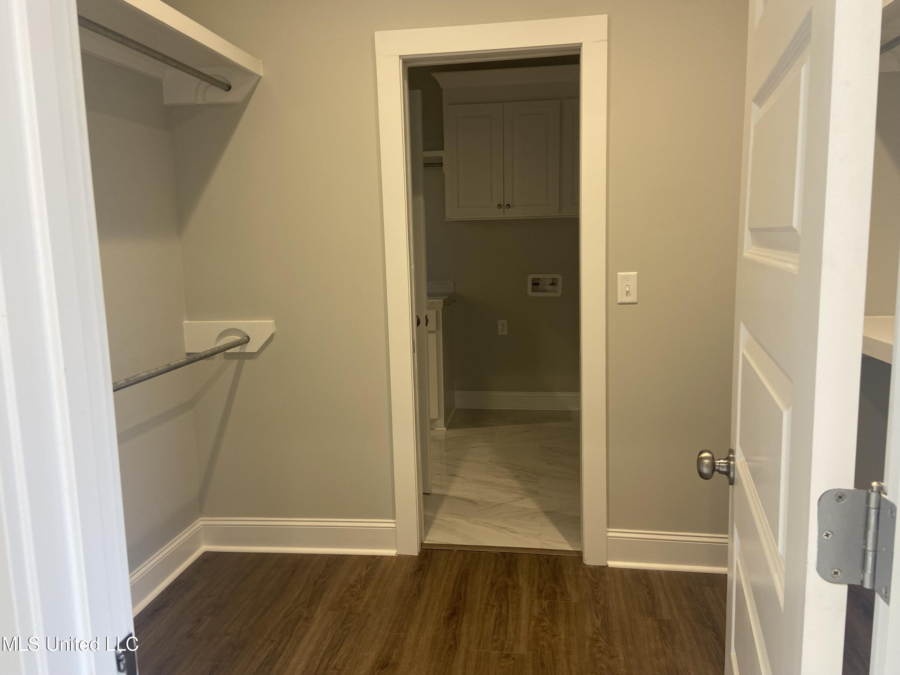 501 Black Cherry Cove