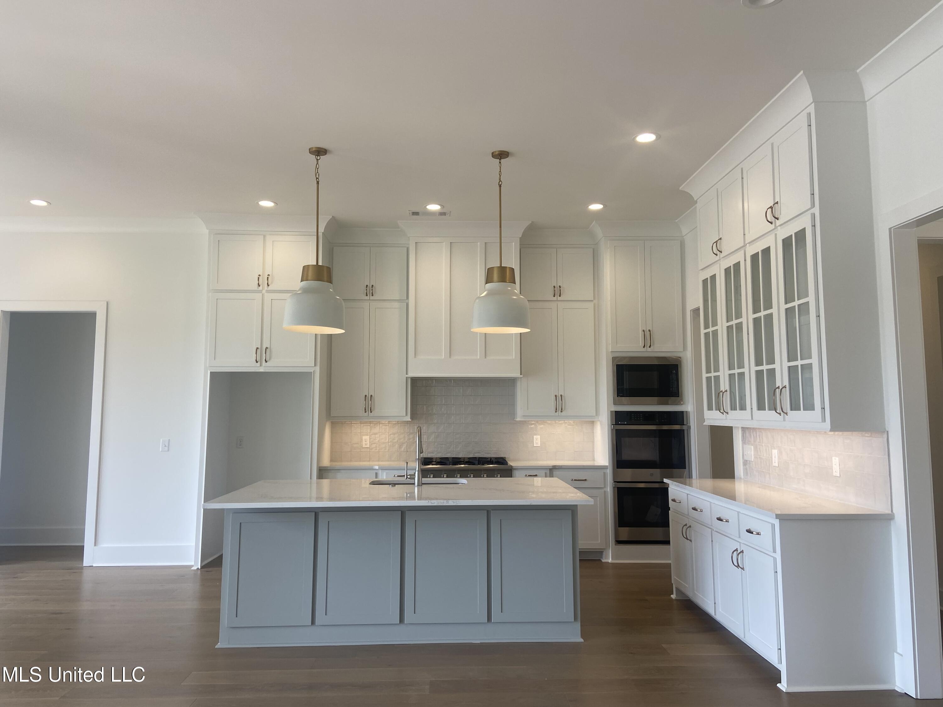 114 Heron'S Bay Circle