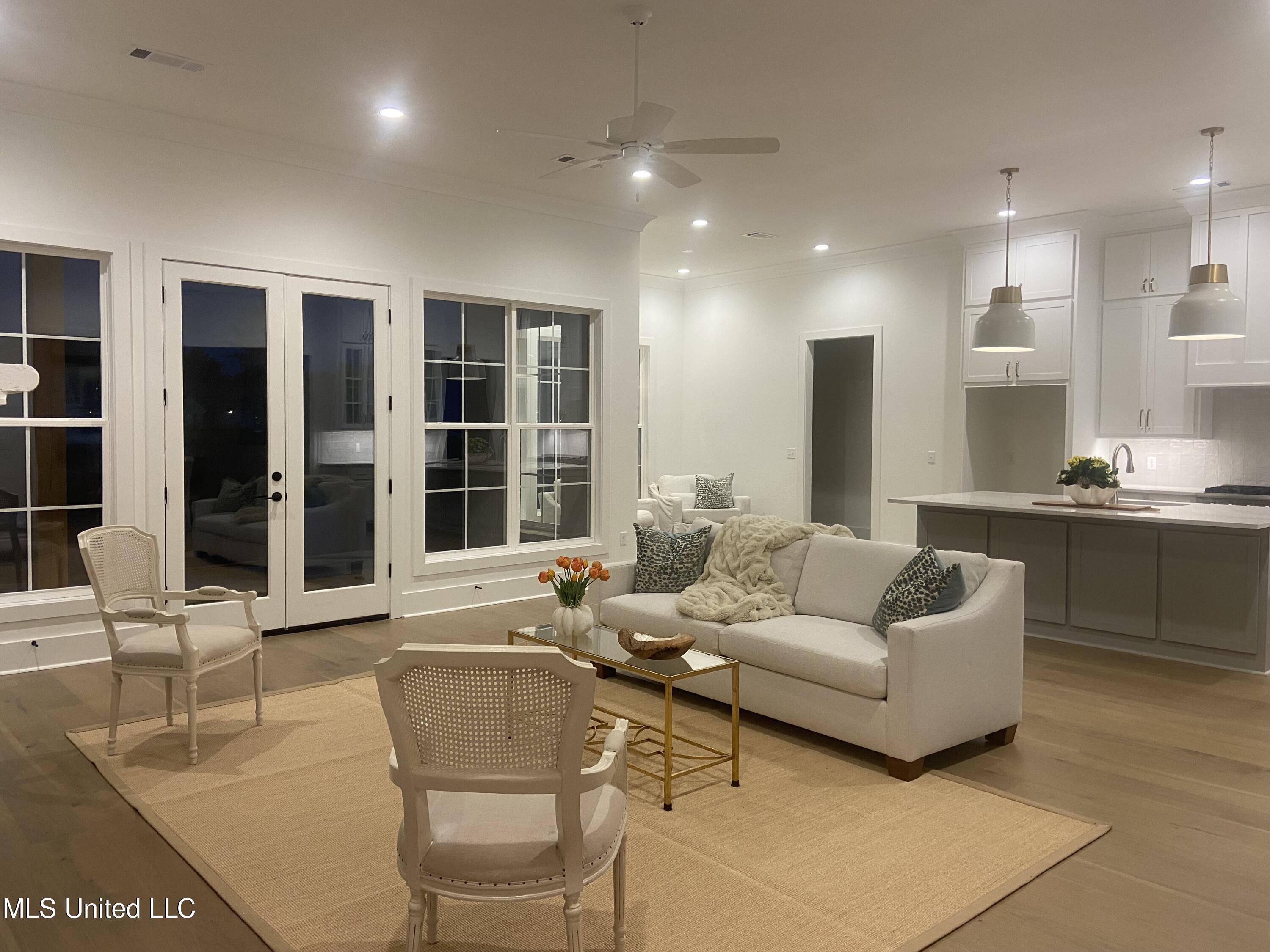 114 Heron'S Bay Circle