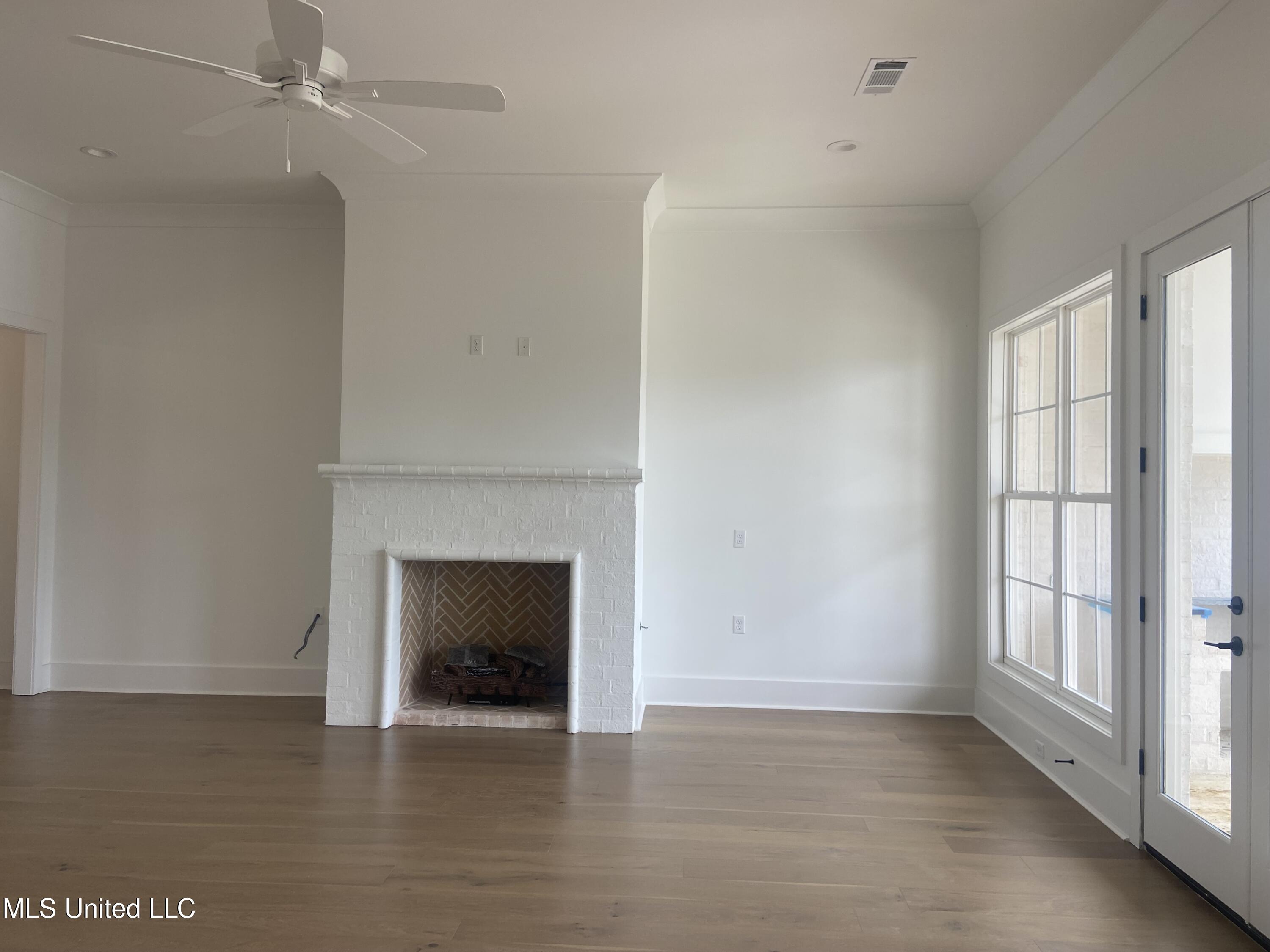 114 Heron'S Bay Circle