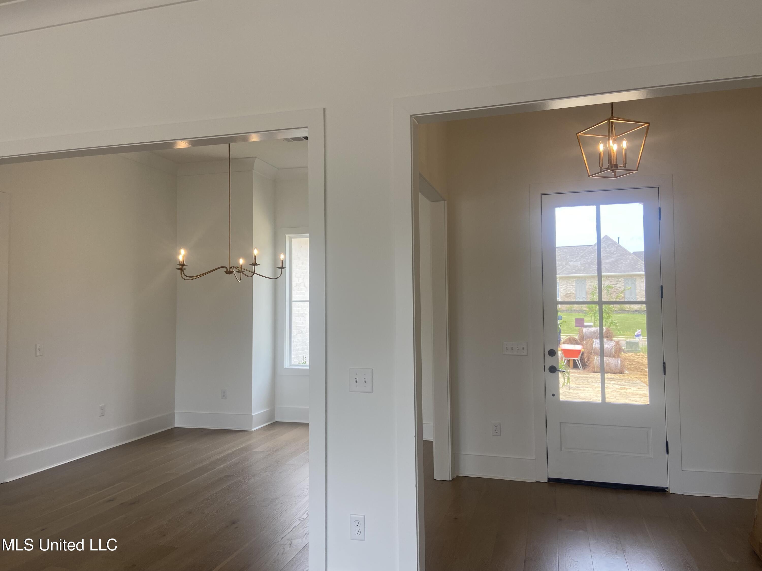 114 Heron'S Bay Circle