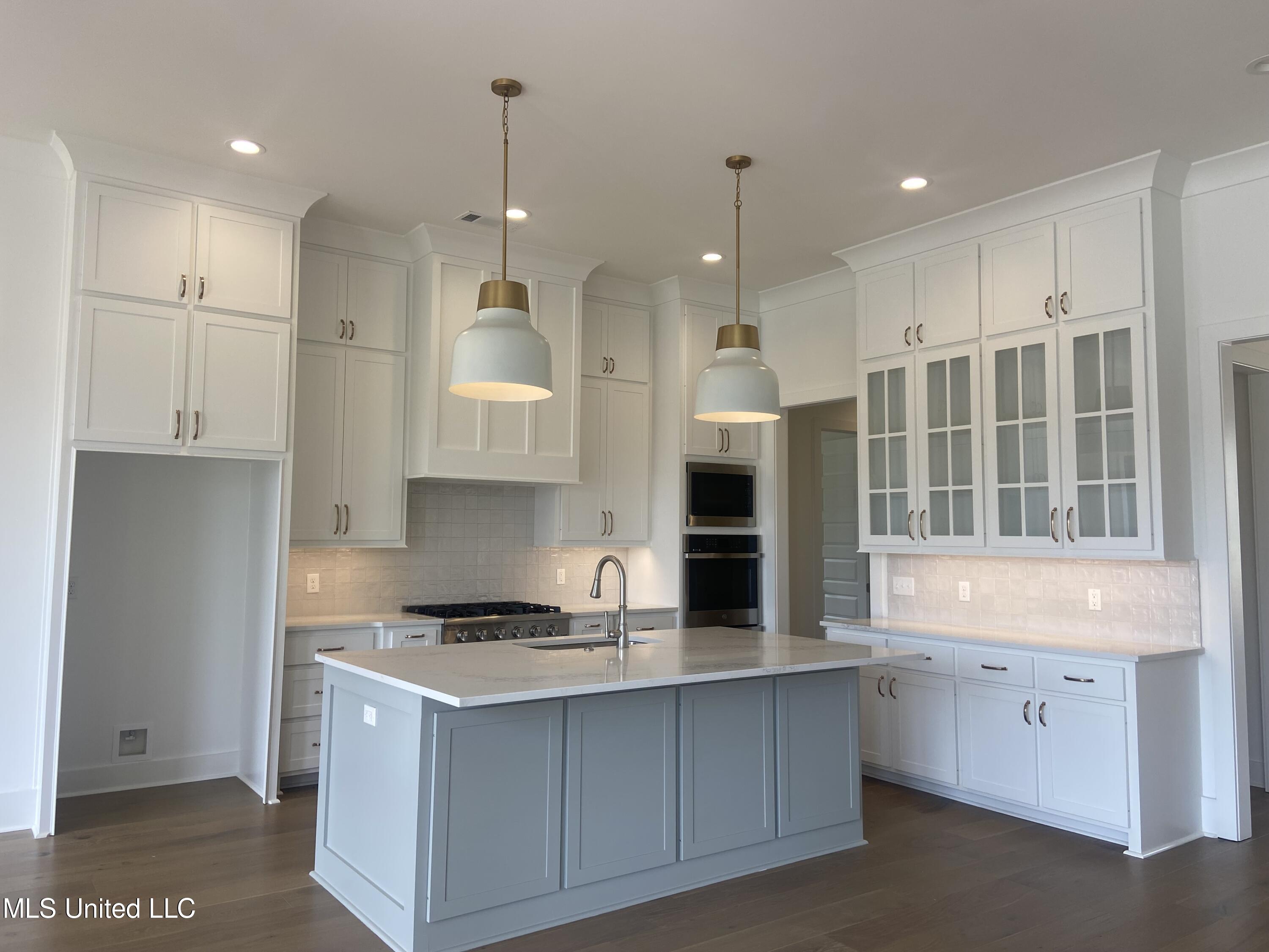 114 Heron'S Bay Circle