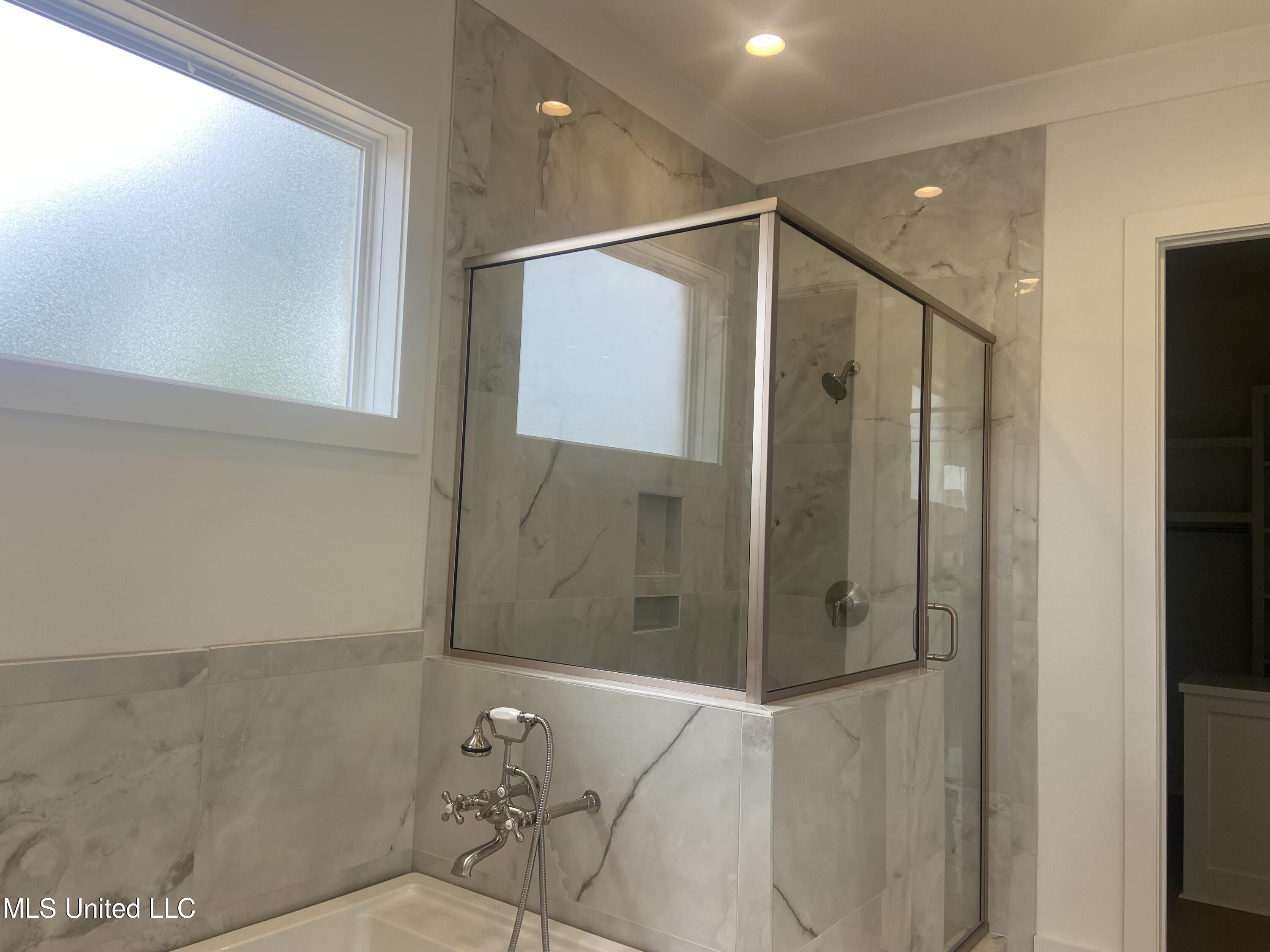 114 Heron'S Bay Circle