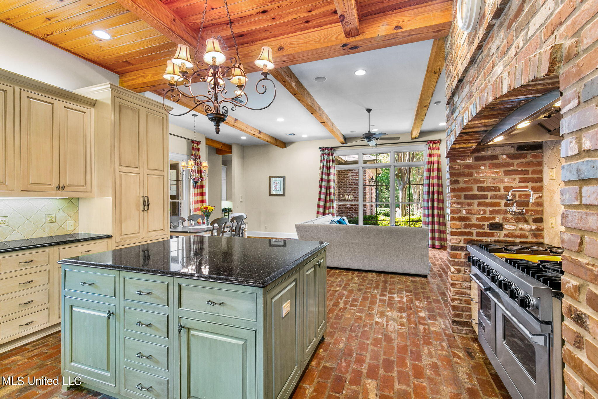 205 Jefferson Ridge
