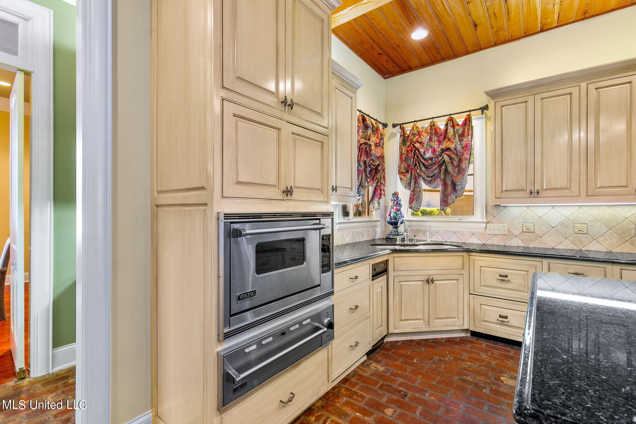 205 Jefferson Ridge