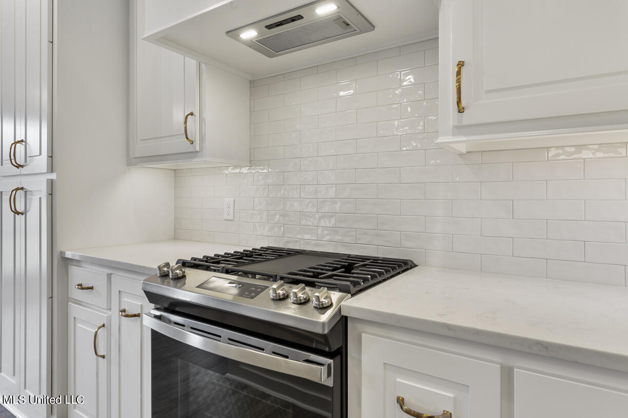 506 Black Cherry Cove