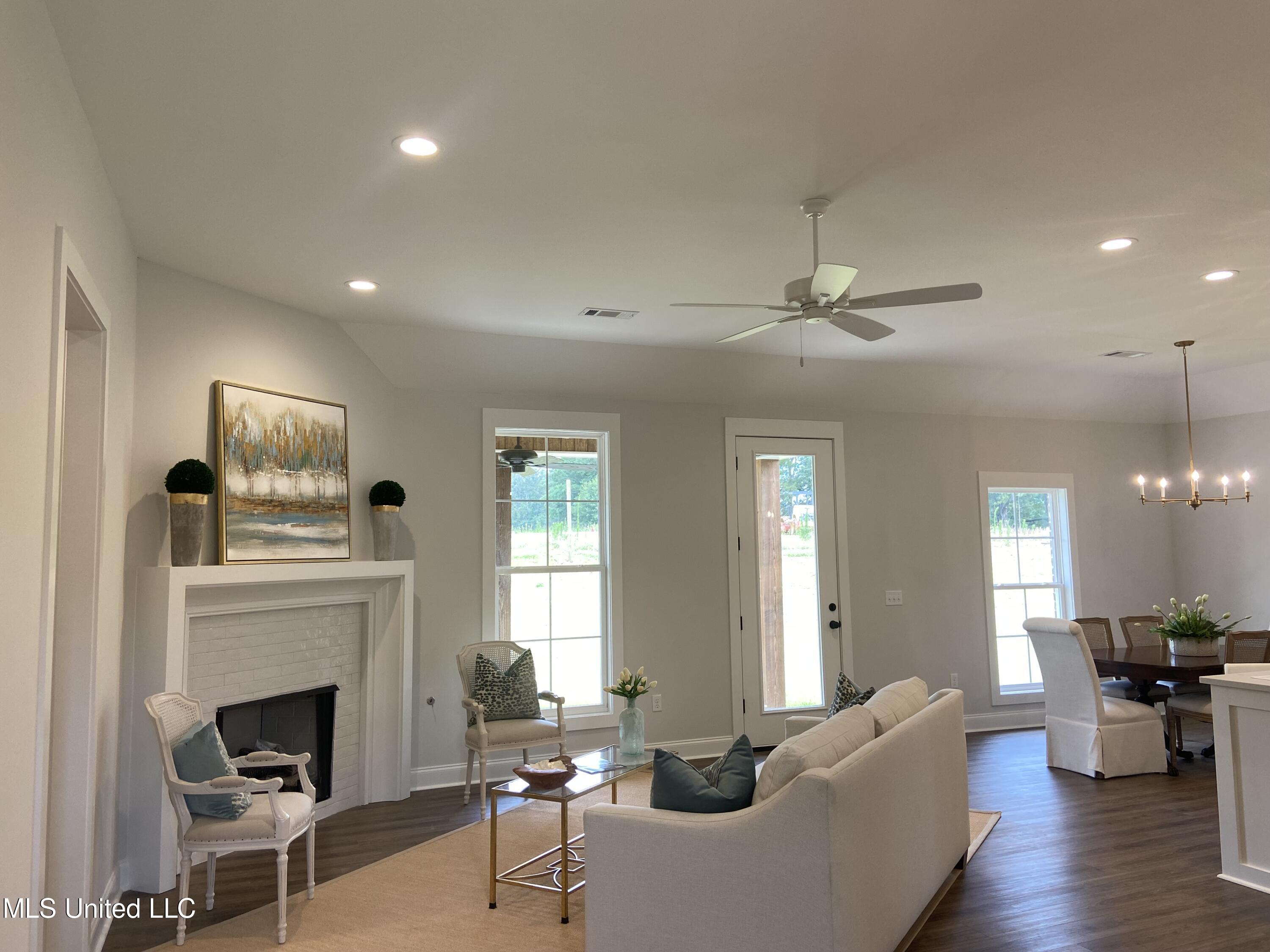 506 Black Cherry Cove