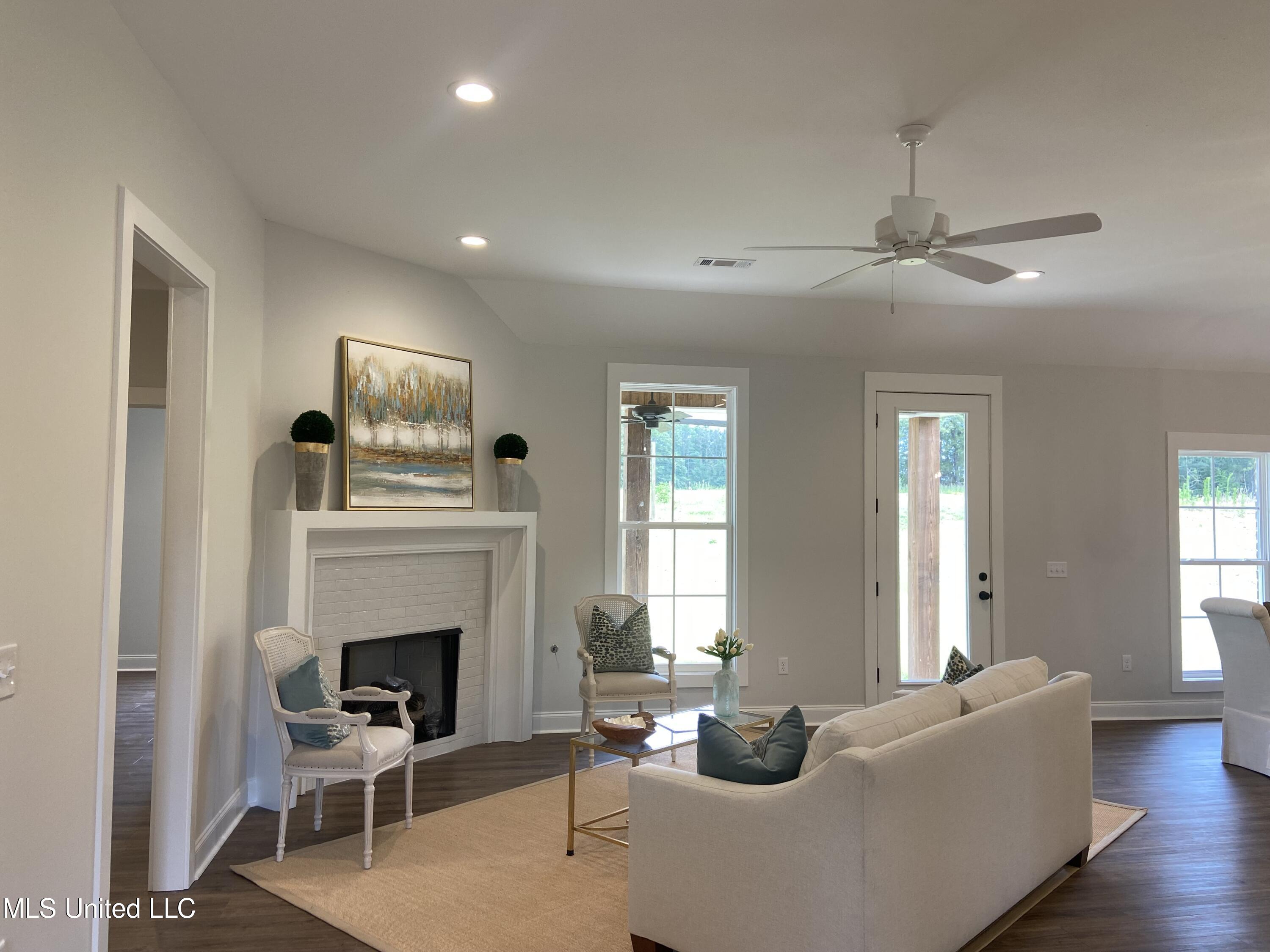 506 Black Cherry Cove