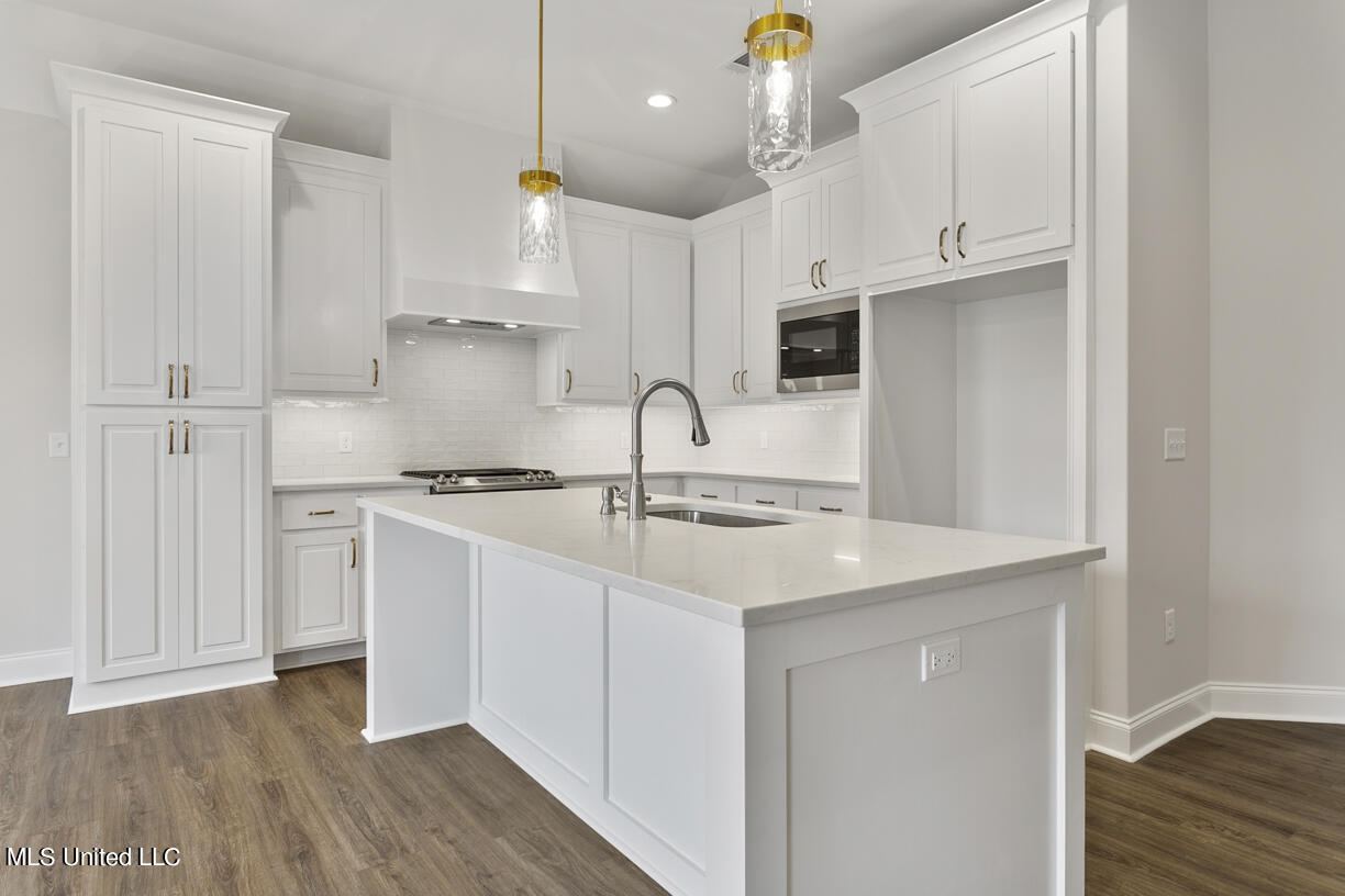 506 Black Cherry Cove