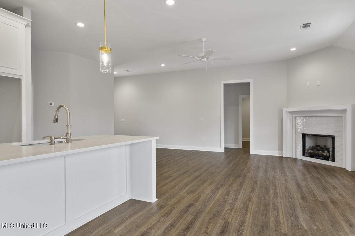 506 Black Cherry Cove