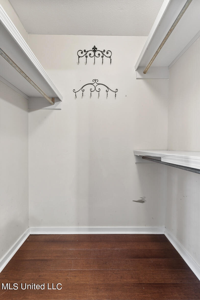 341 Audubon Circle