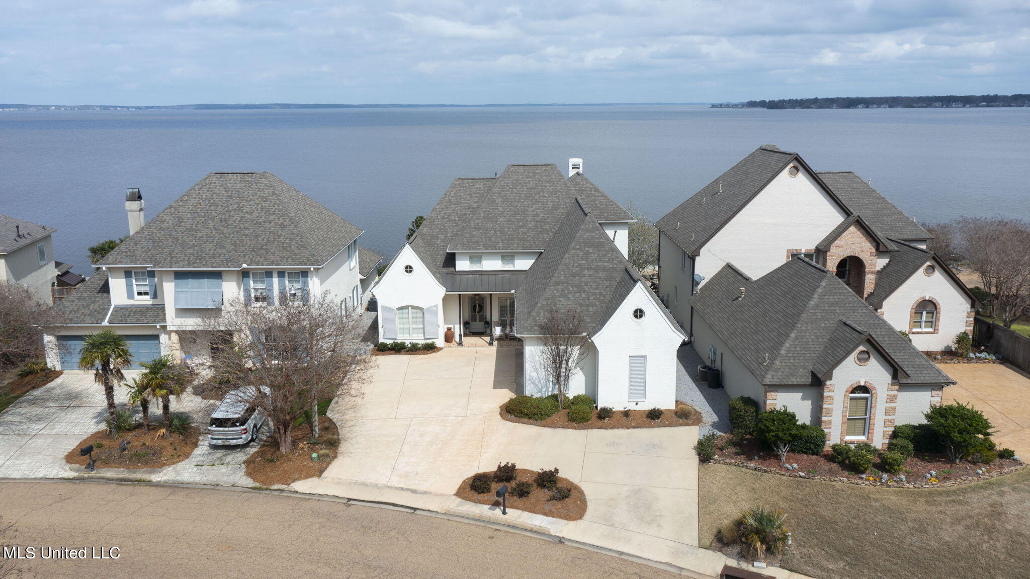 1416 Windrose Drive