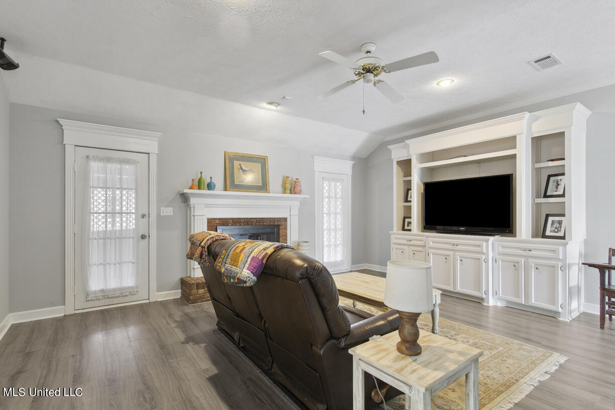 103 Eastwood Drive