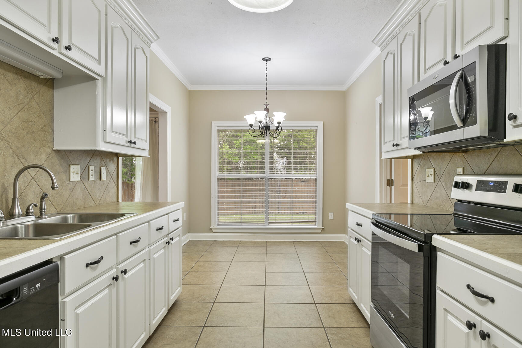 643 Huntington Drive