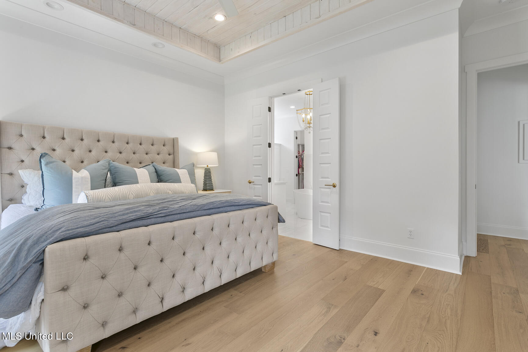 141 Saddle Brook Cove