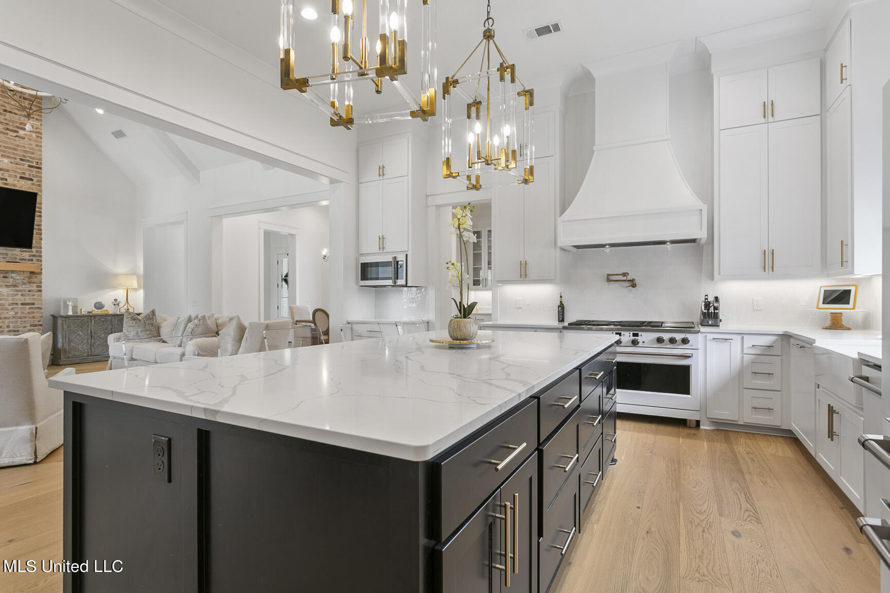 141 Saddle Brook Cove