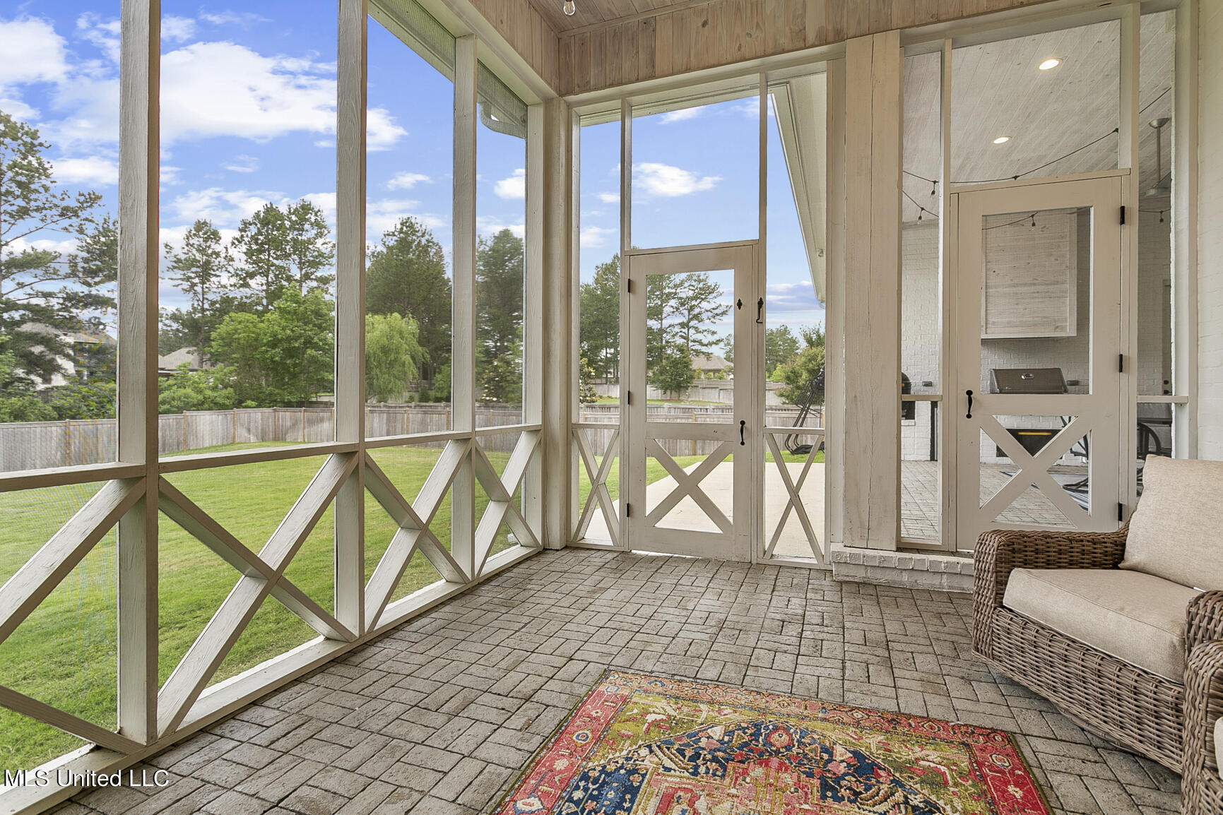 141 Saddle Brook Cove