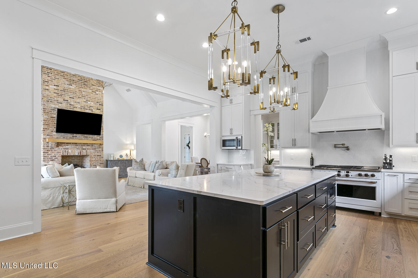 141 Saddle Brook Cove