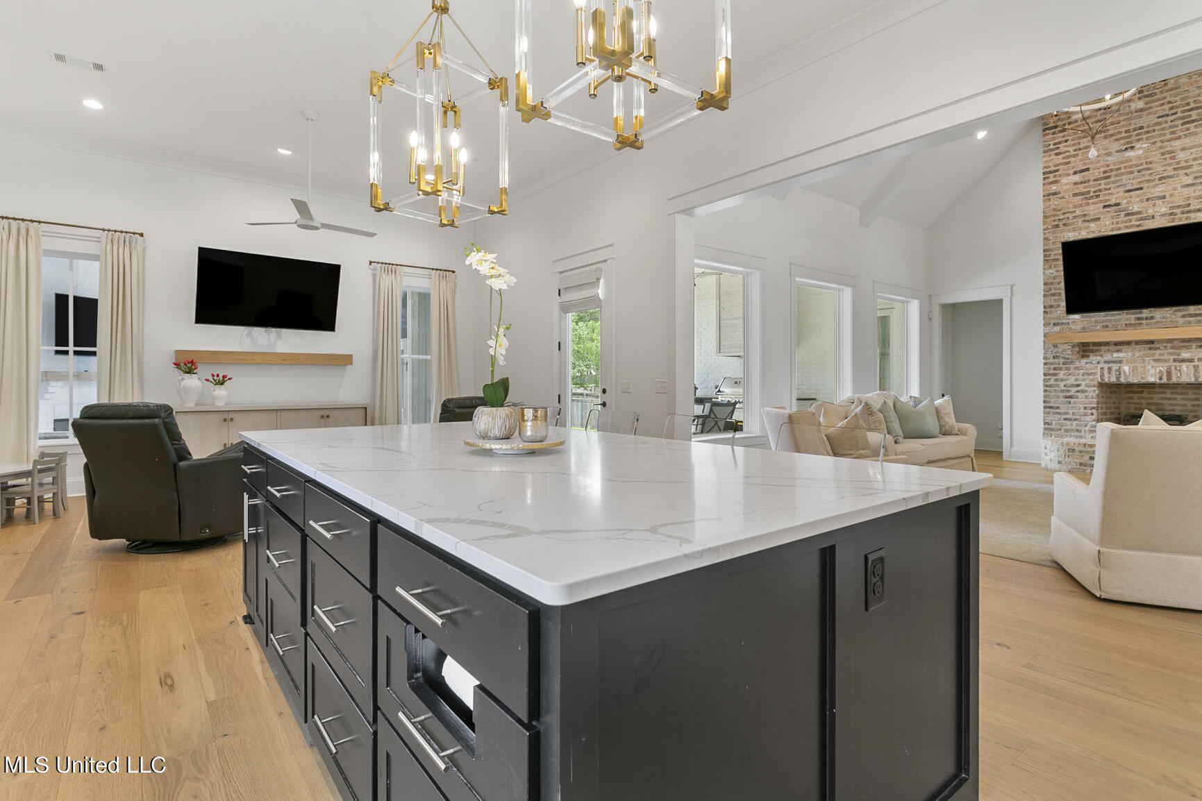 141 Saddle Brook Cove