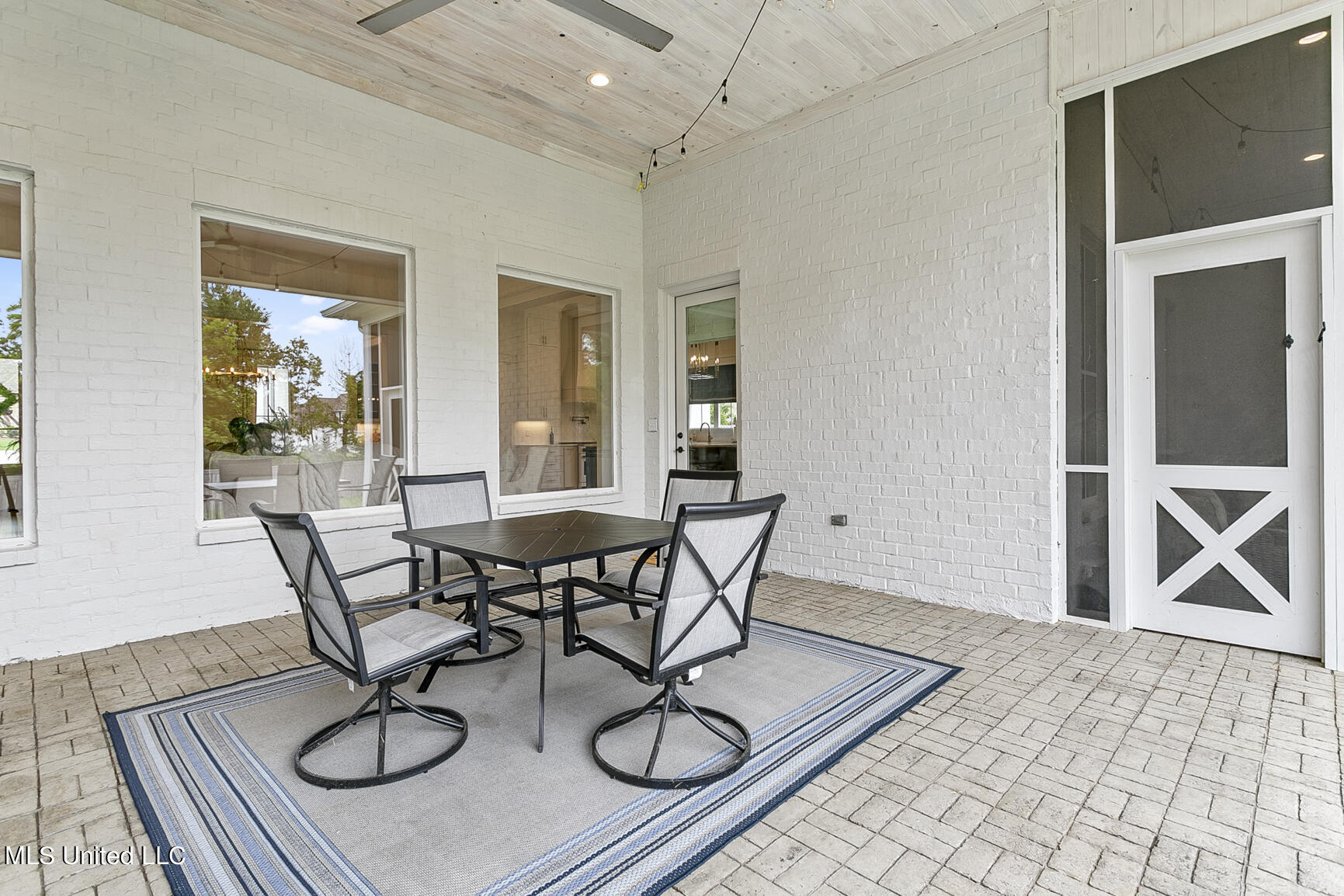 141 Saddle Brook Cove