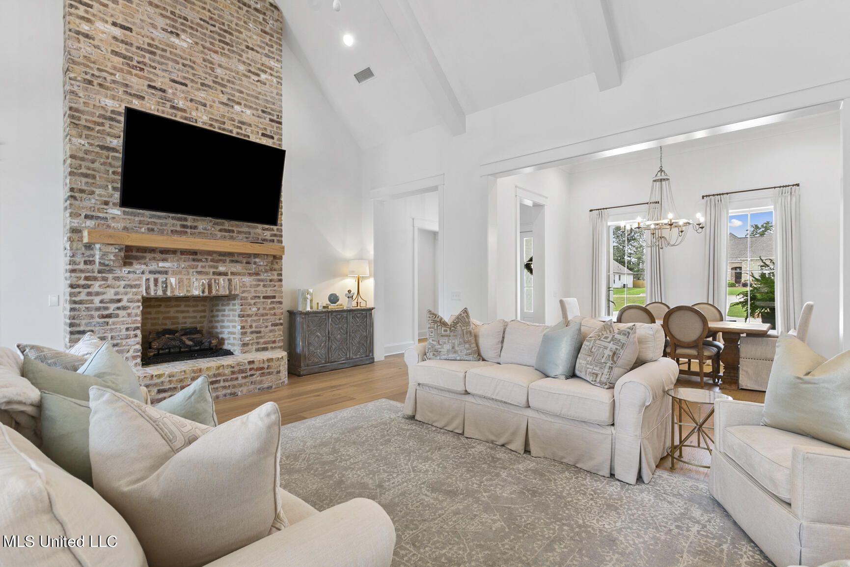 141 Saddle Brook Cove