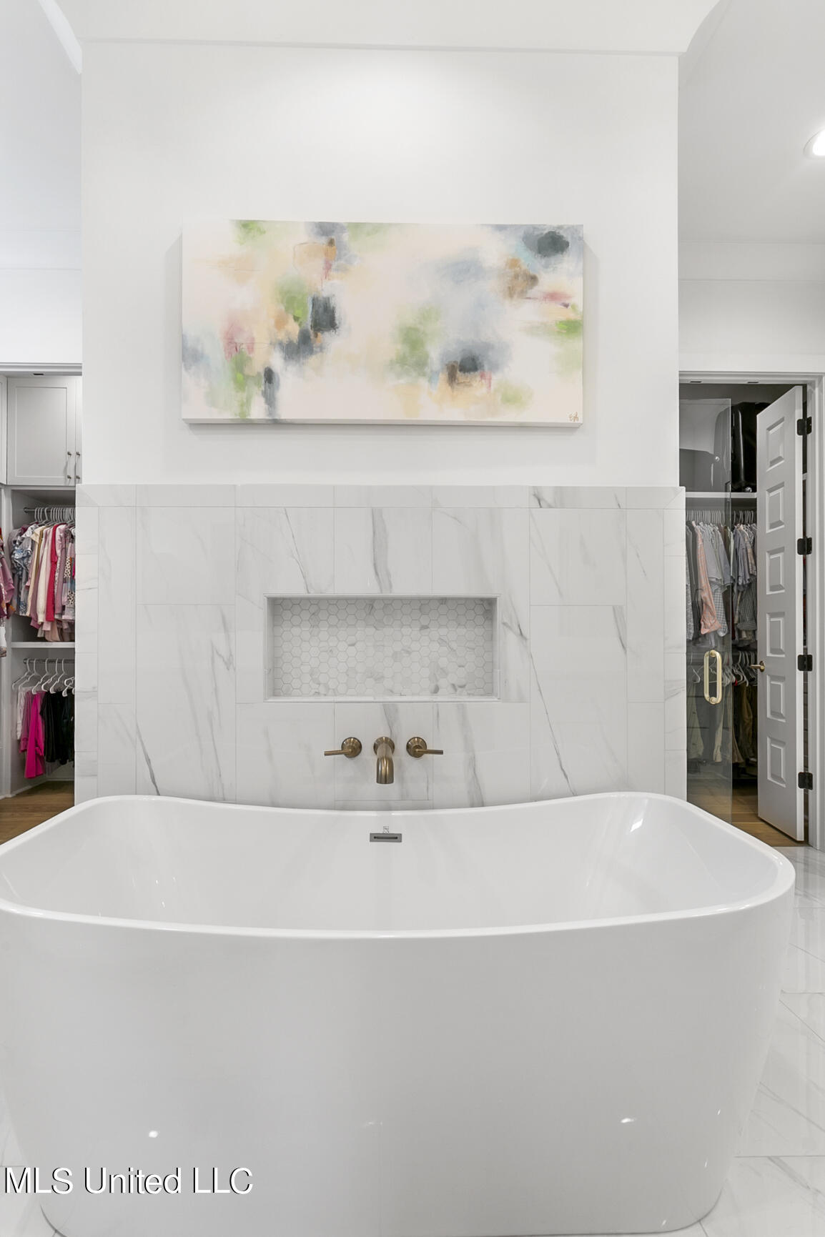 141 Saddle Brook Cove