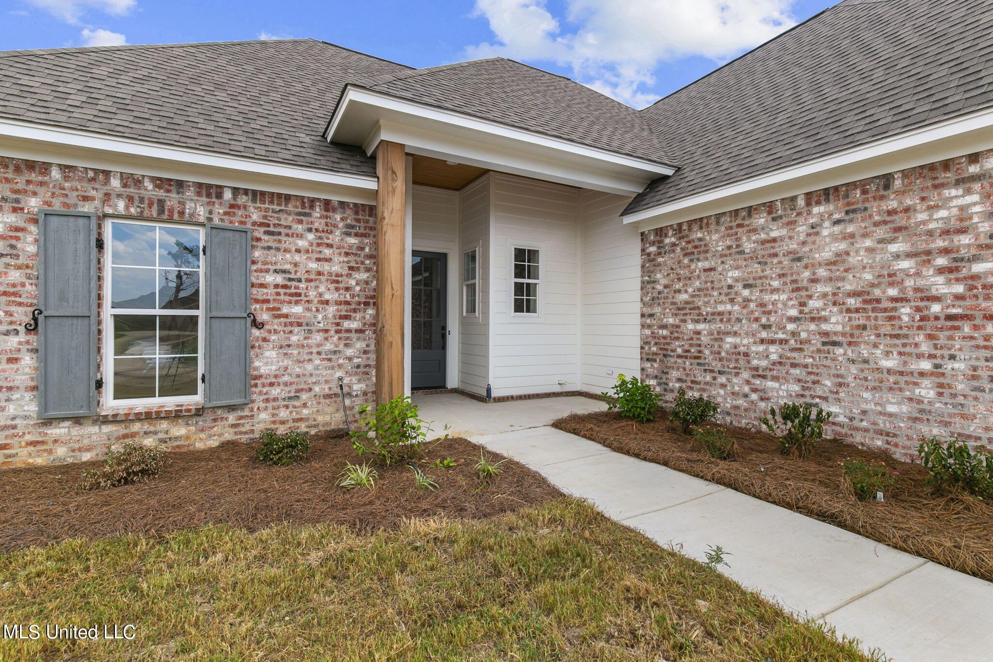 132 Hunters Way