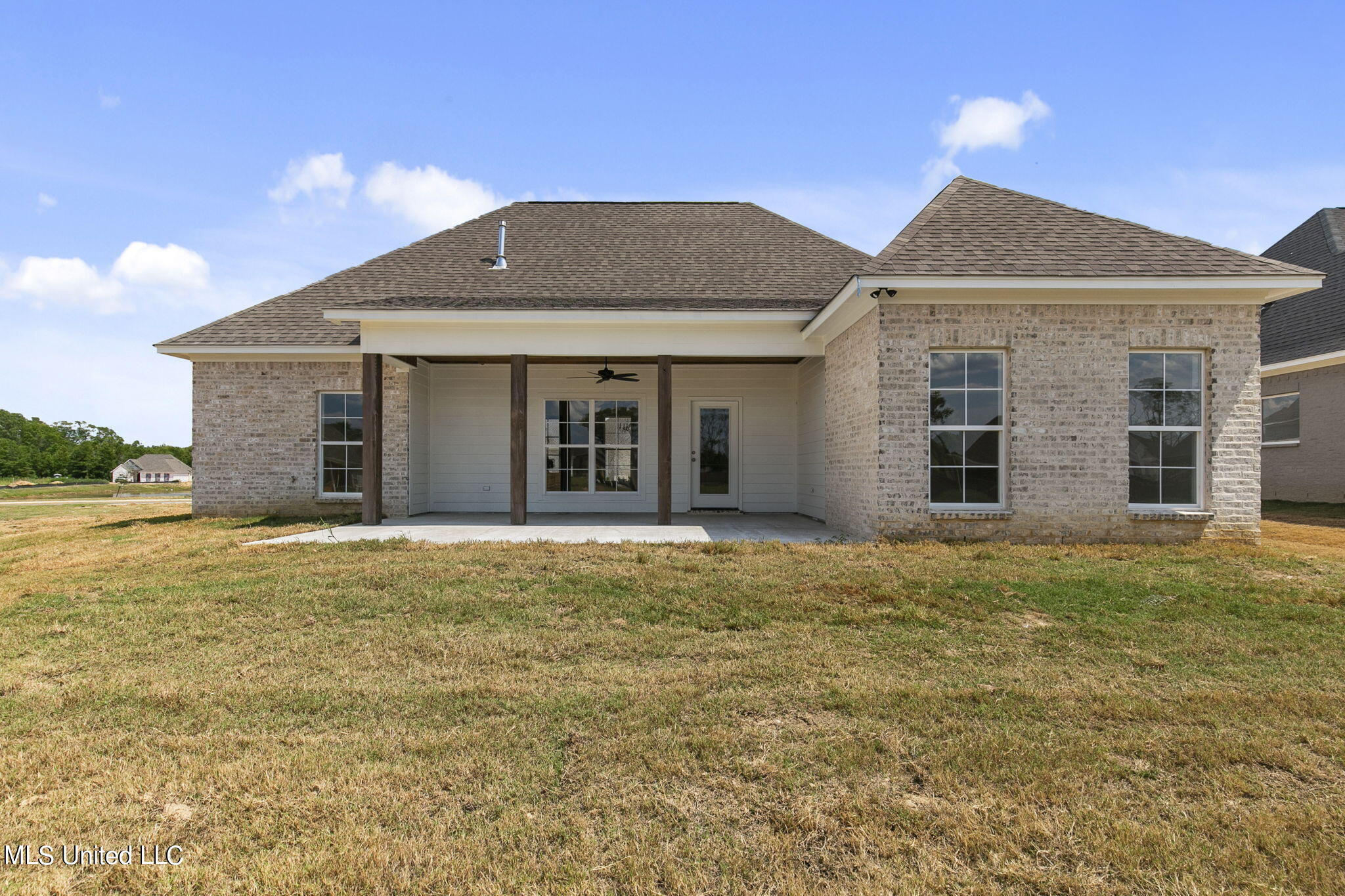111 Hunters Way