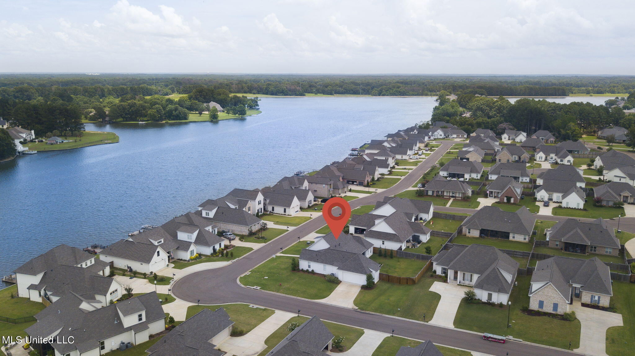 120 Bridgewater Loop