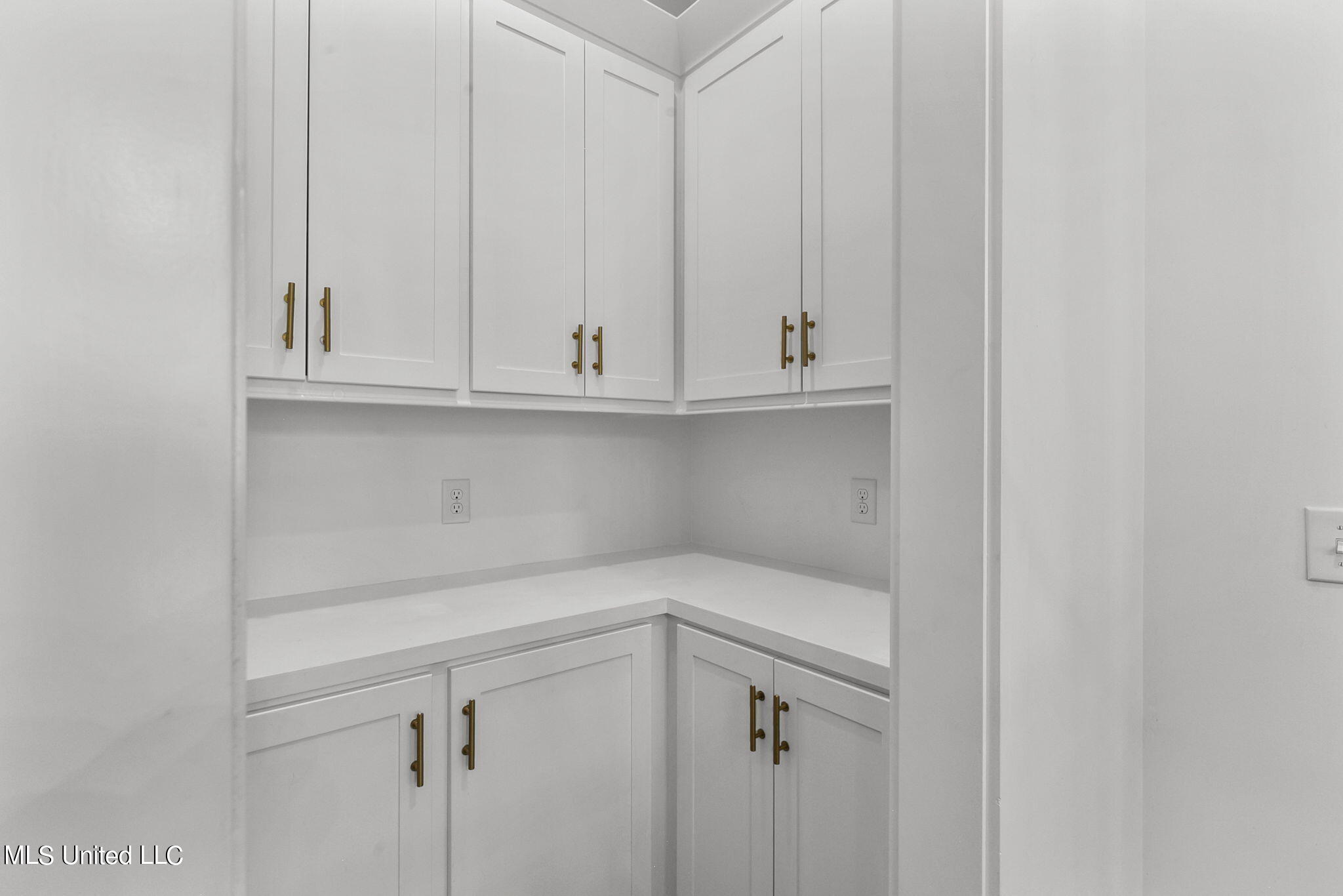 120 Bridgewater Loop