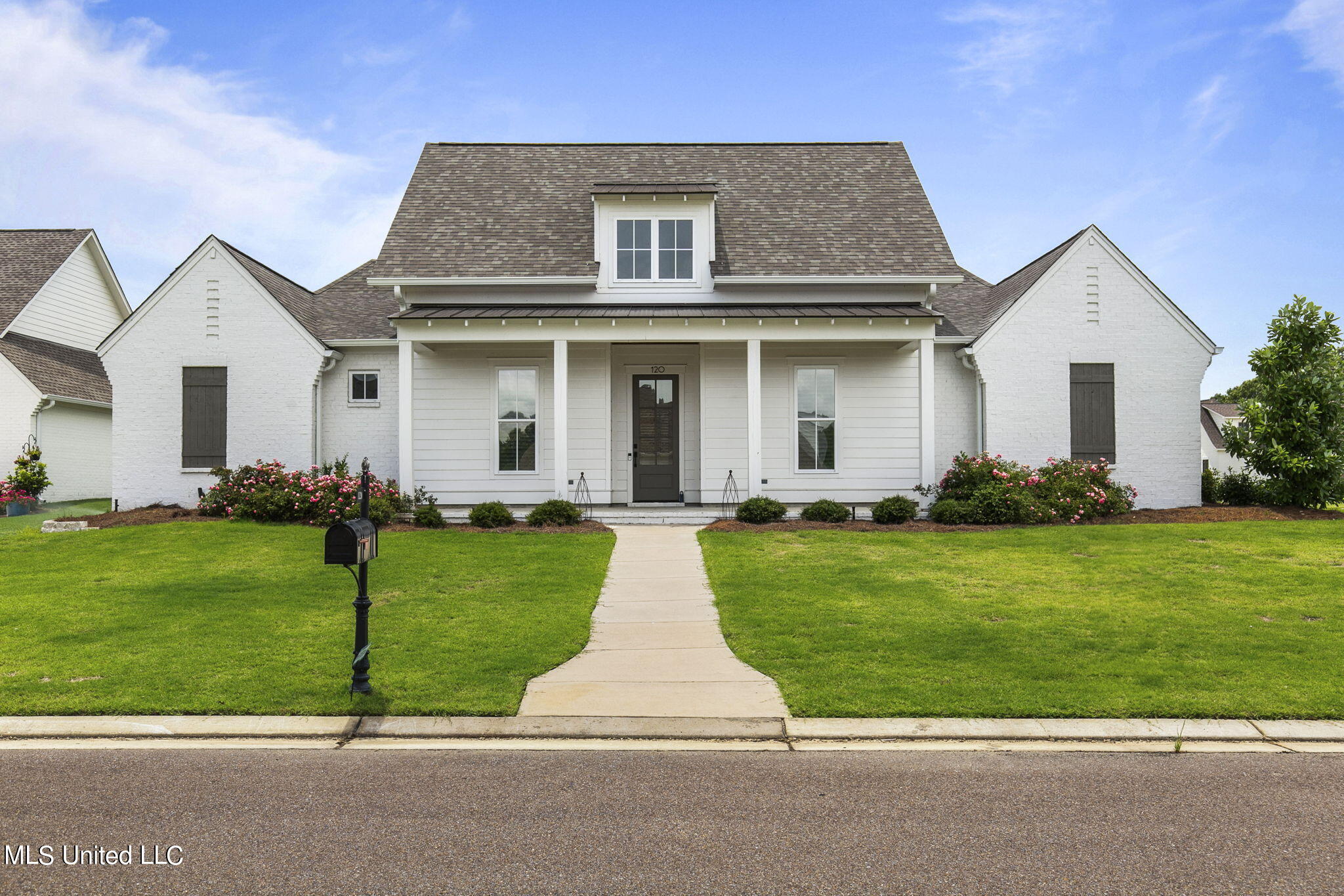 120 Bridgewater Loop