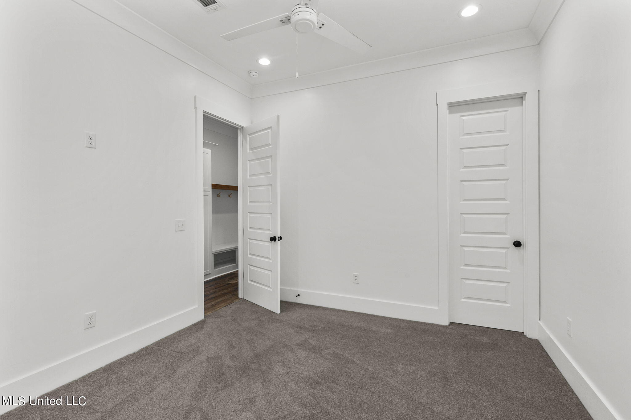 120 Bridgewater Loop