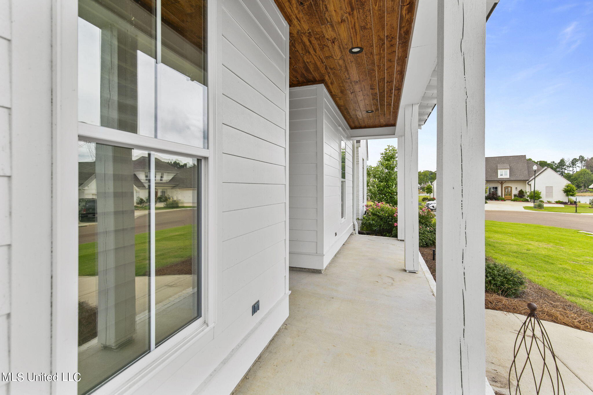 120 Bridgewater Loop