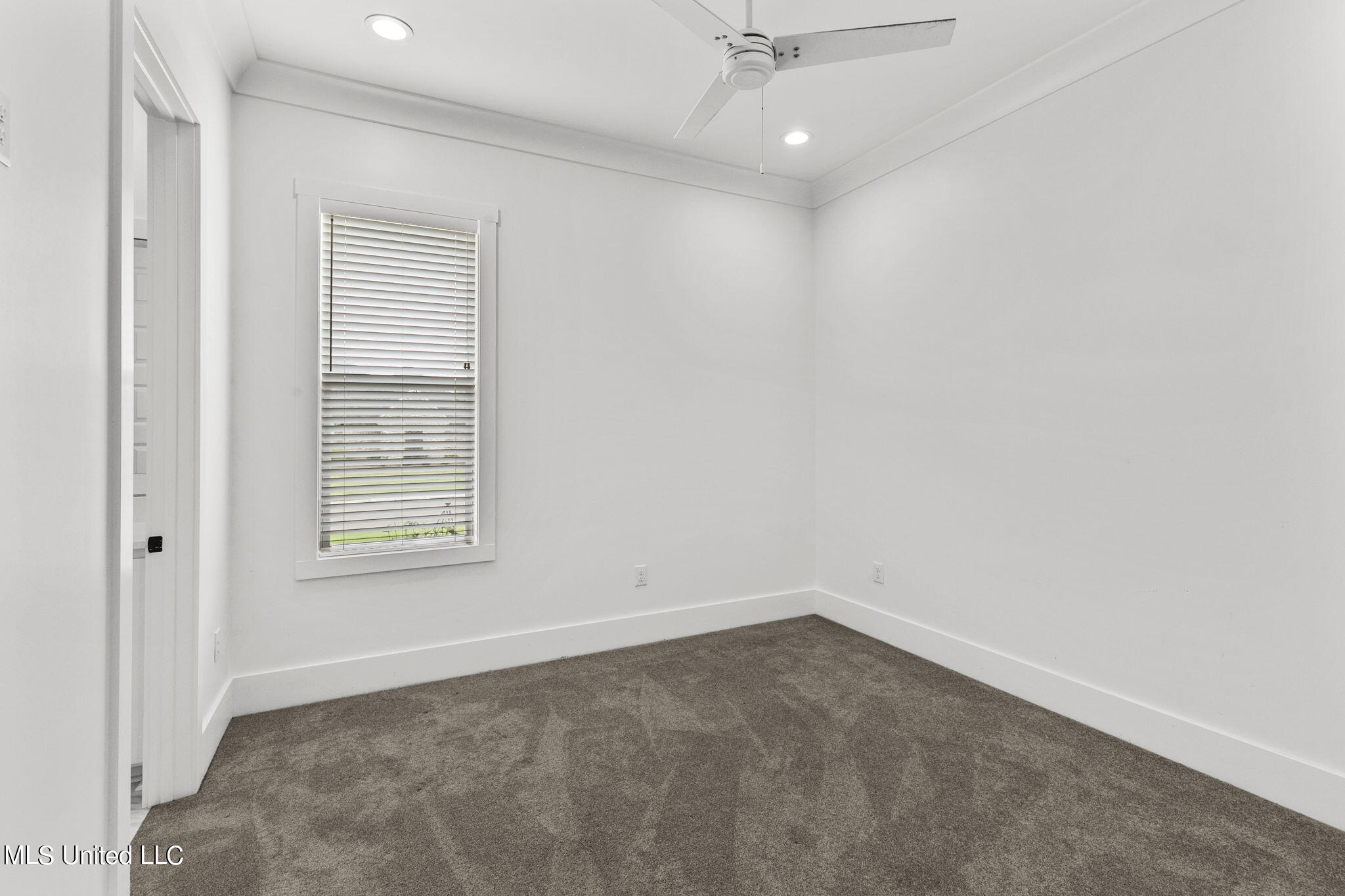 120 Bridgewater Loop
