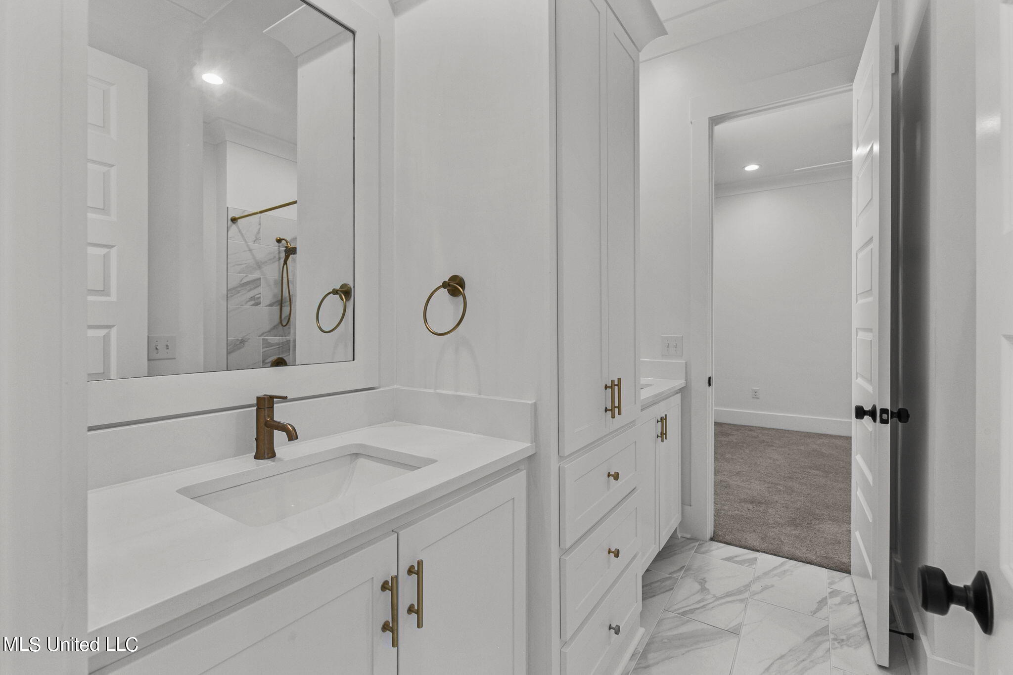 120 Bridgewater Loop