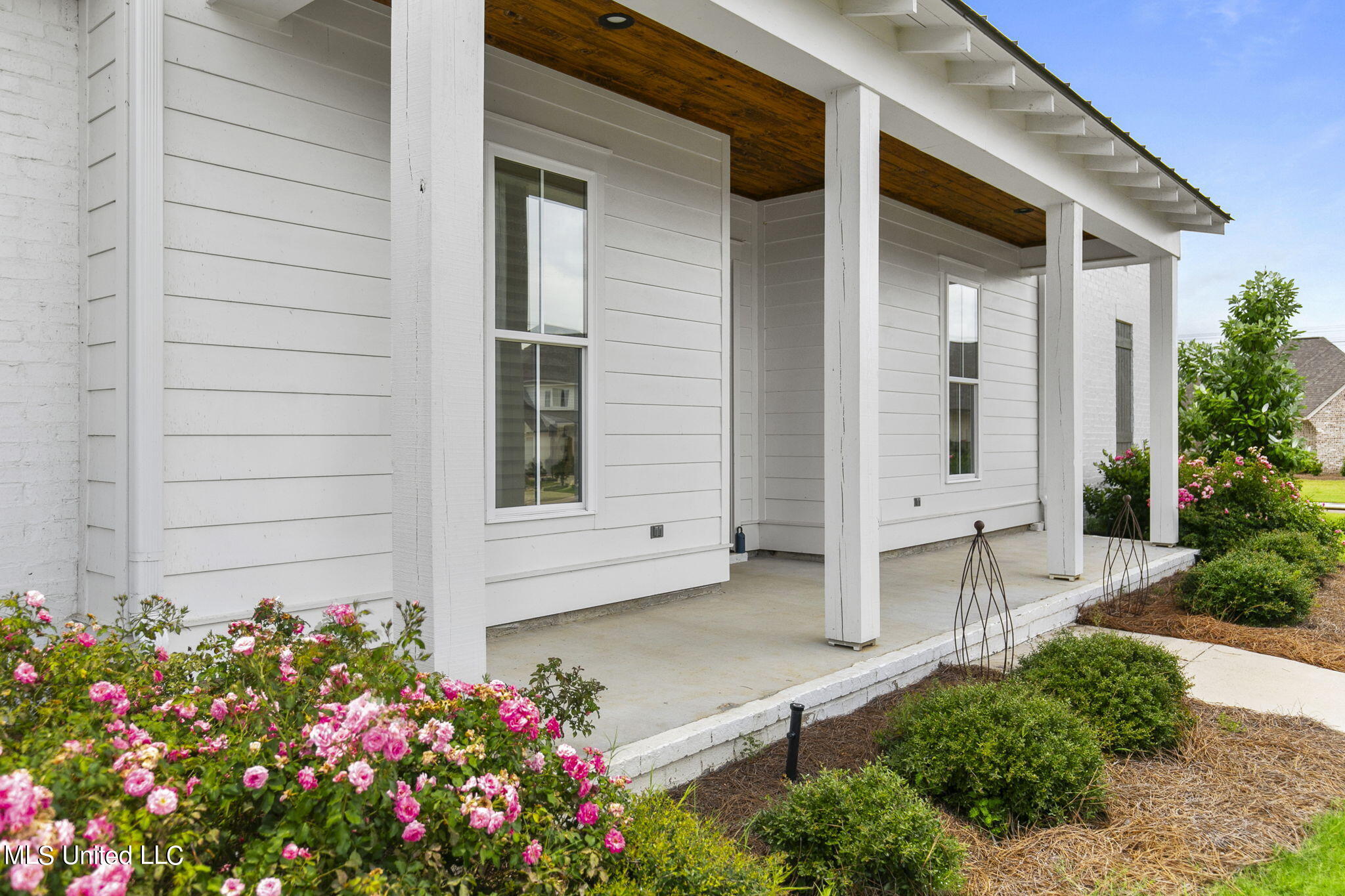 120 Bridgewater Loop