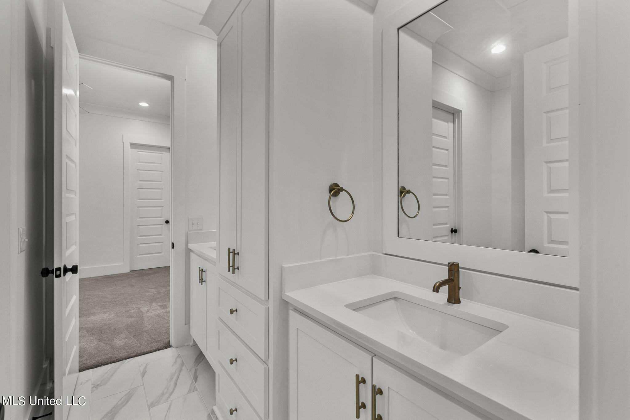 120 Bridgewater Loop
