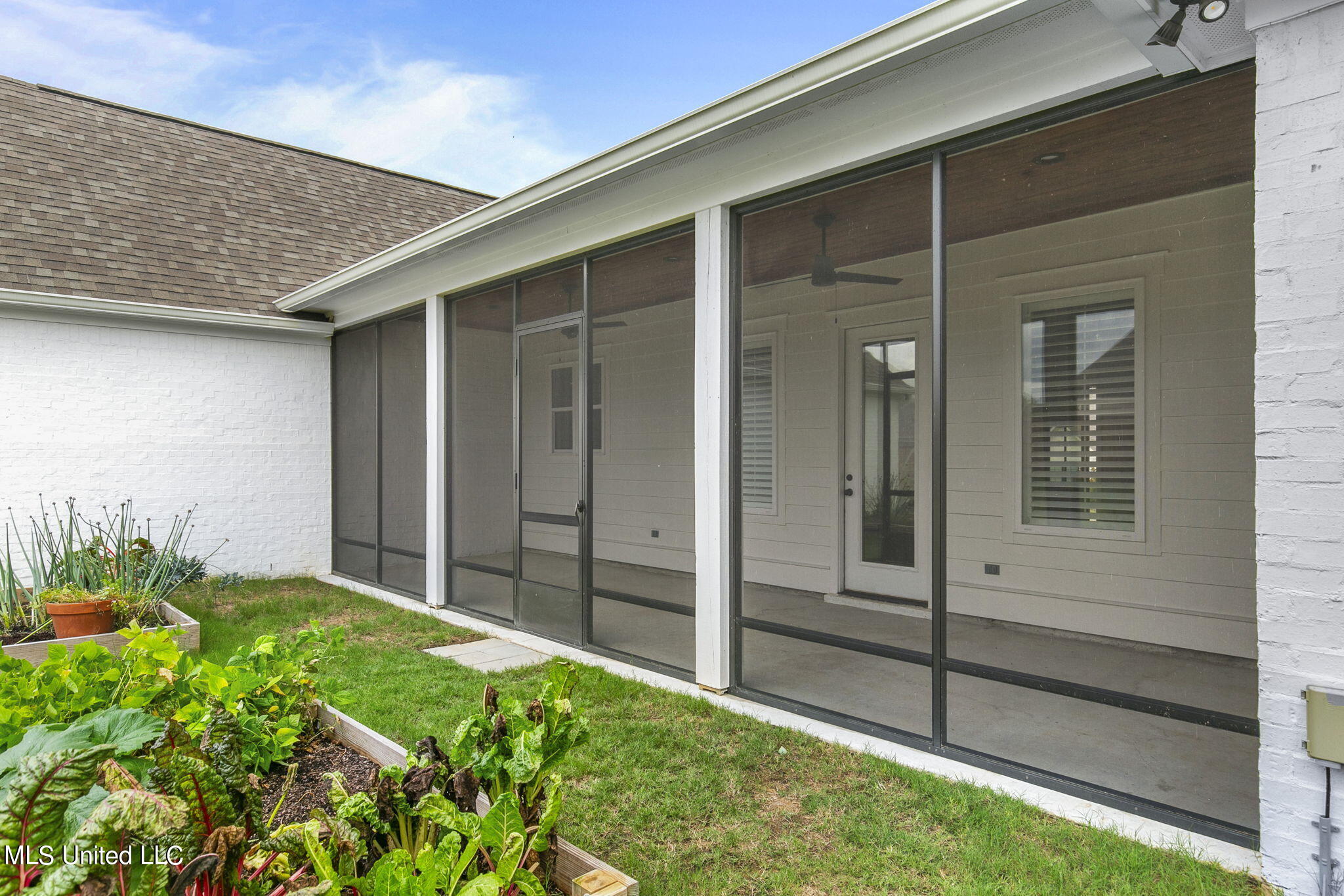 120 Bridgewater Loop