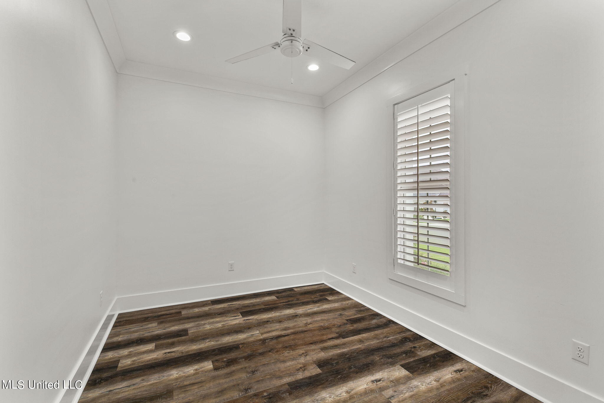 120 Bridgewater Loop