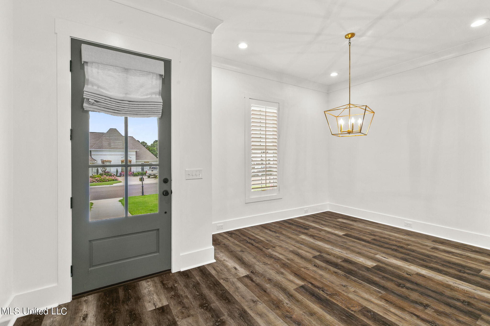120 Bridgewater Loop