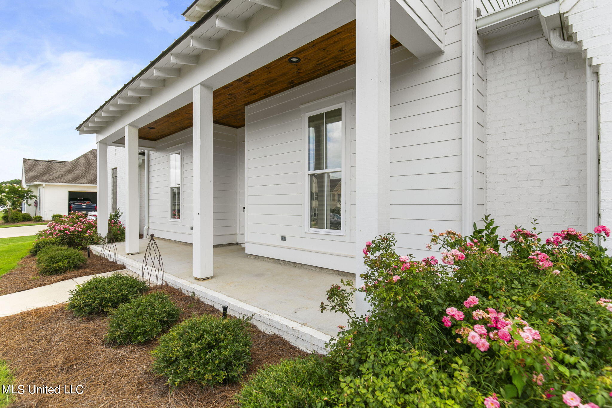 120 Bridgewater Loop