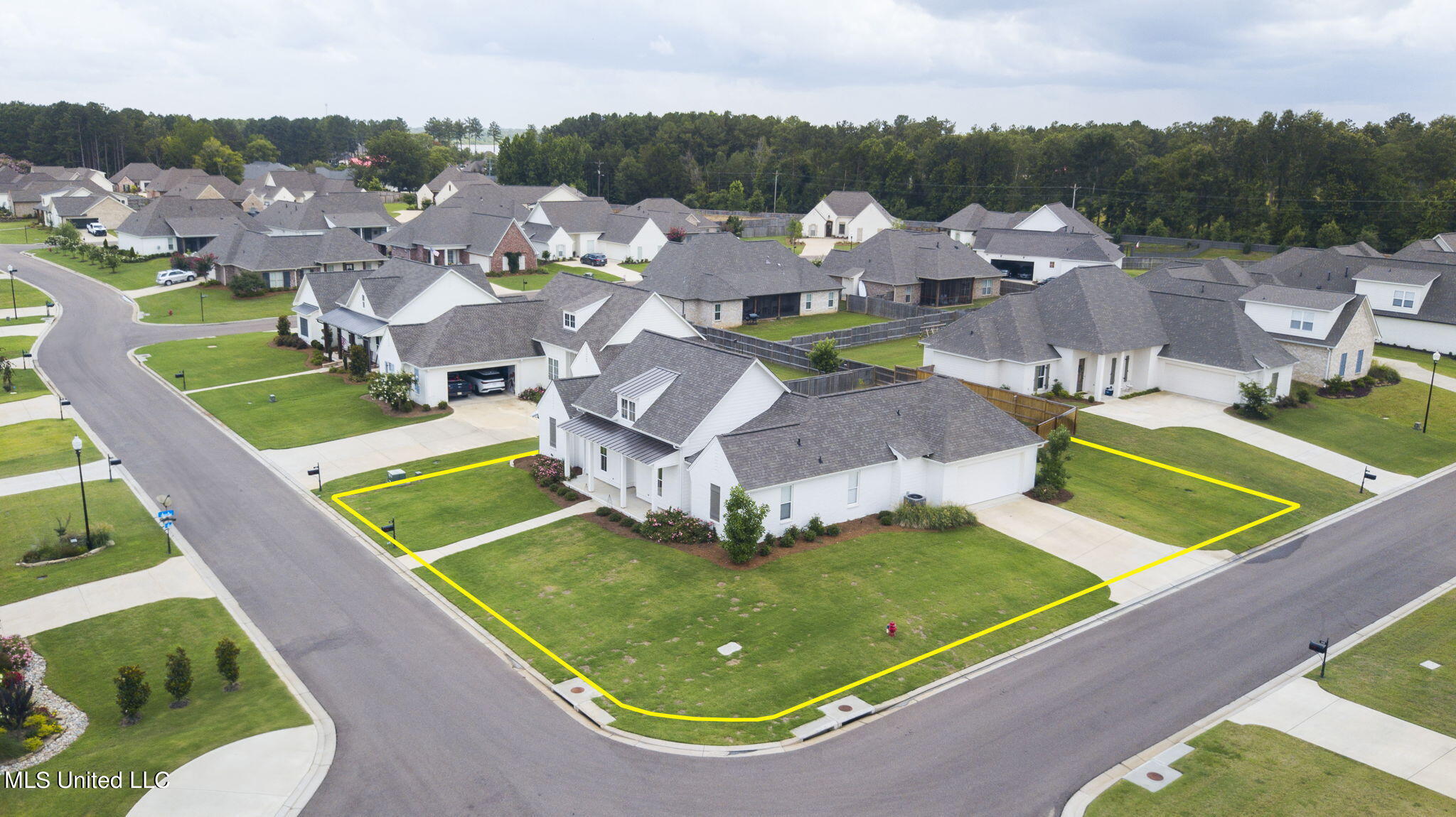 120 Bridgewater Loop