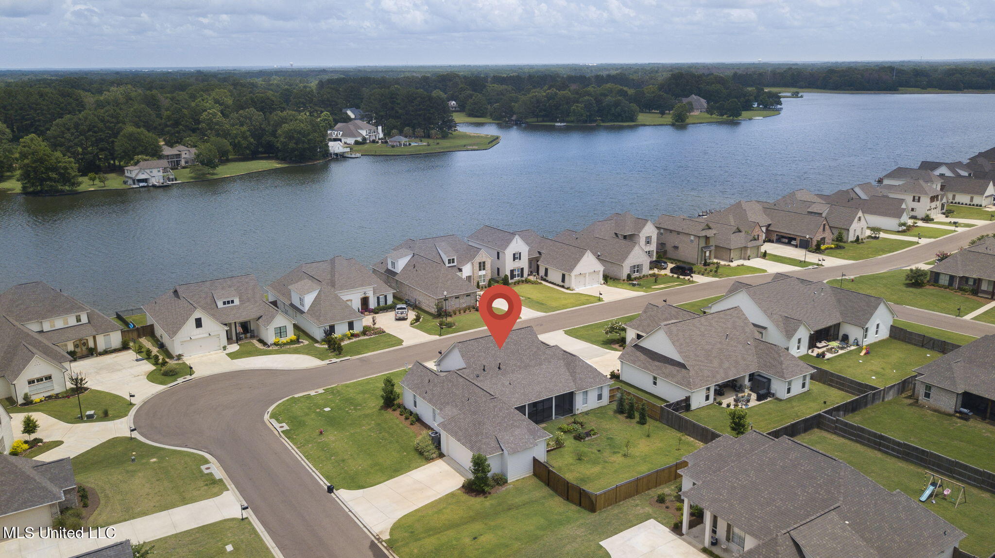 120 Bridgewater Loop