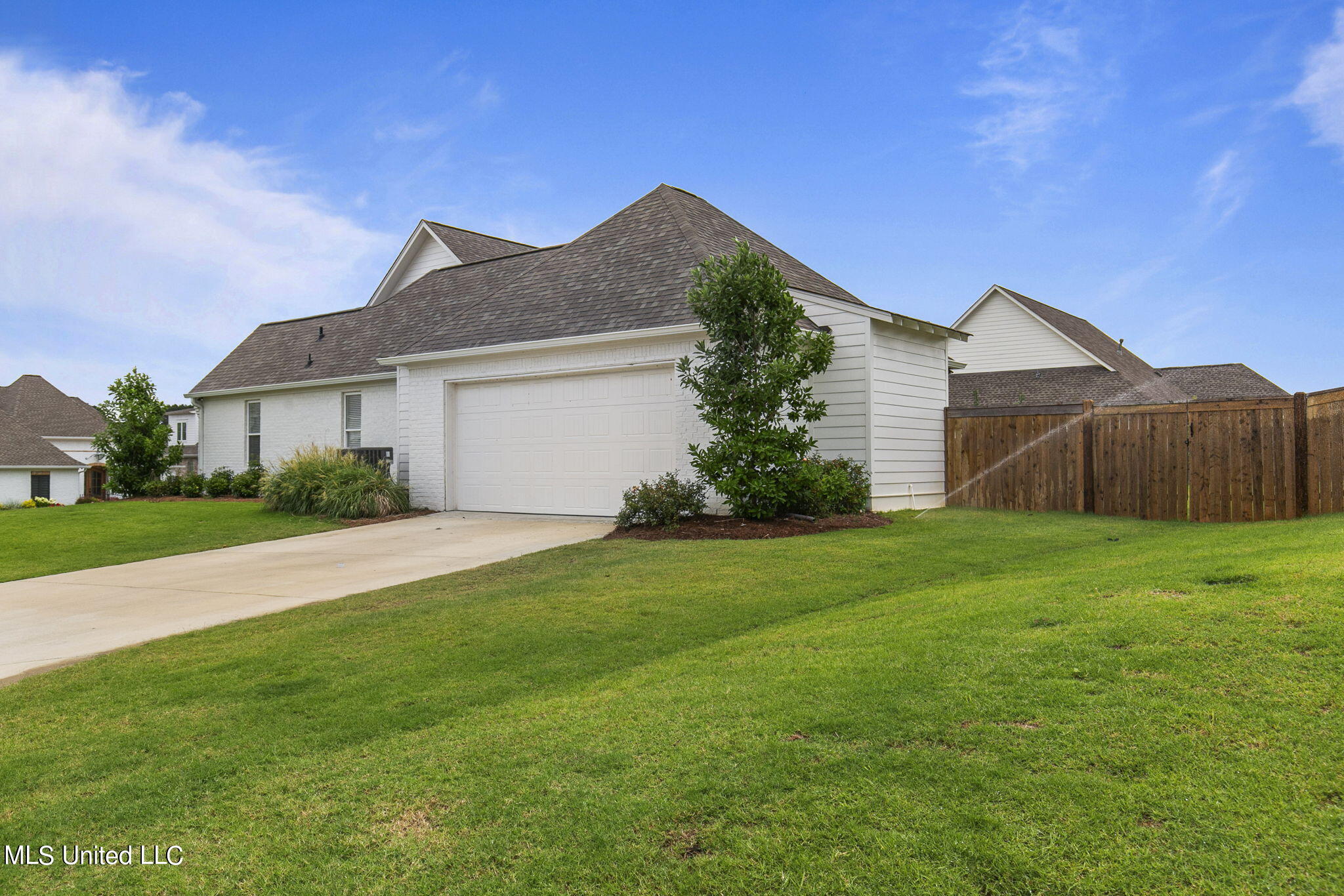 120 Bridgewater Loop