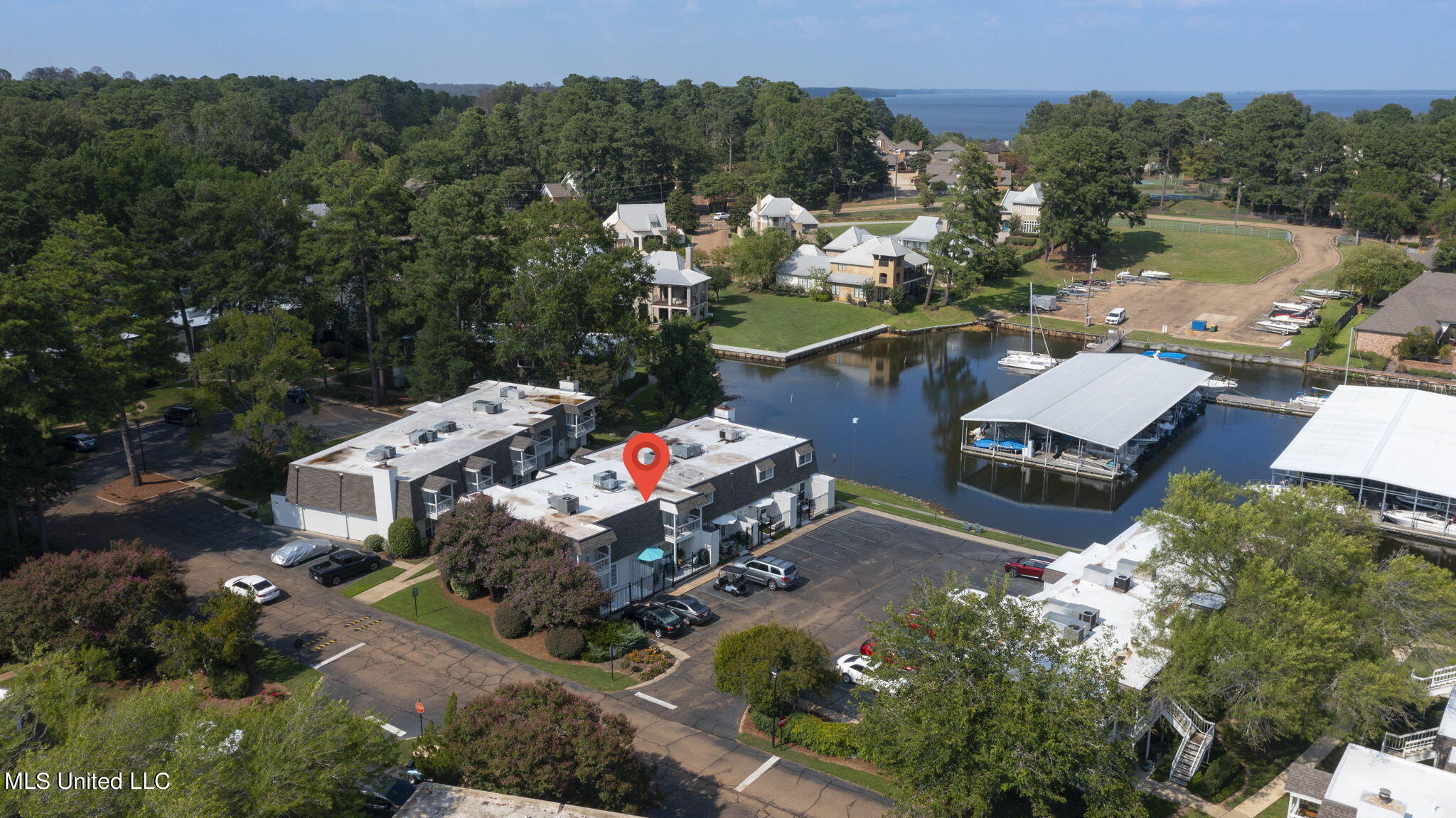 550 Post Road, 602