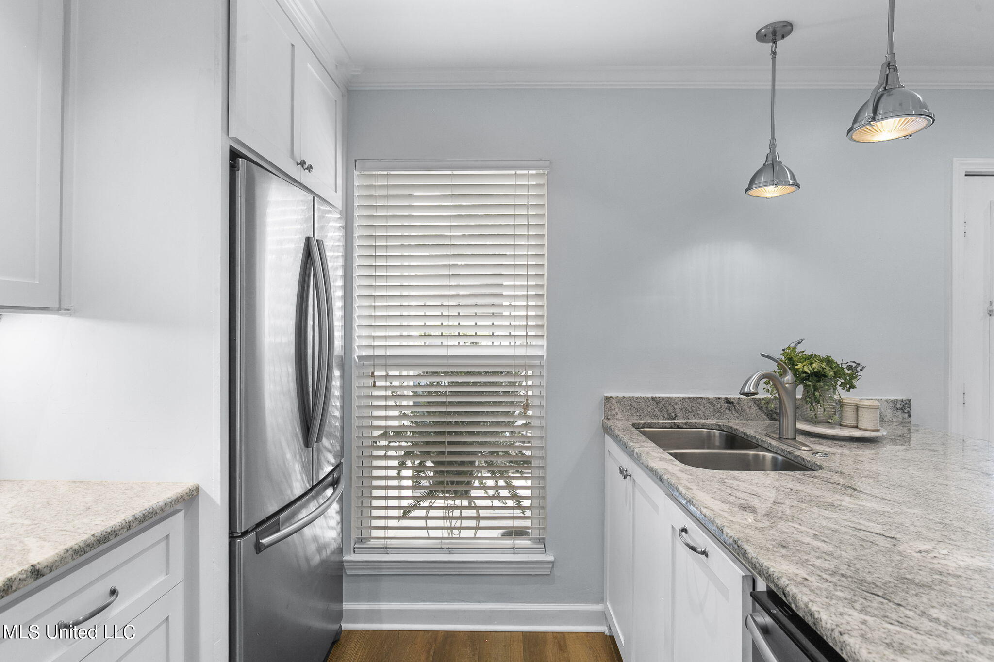 550 Post Road, 602